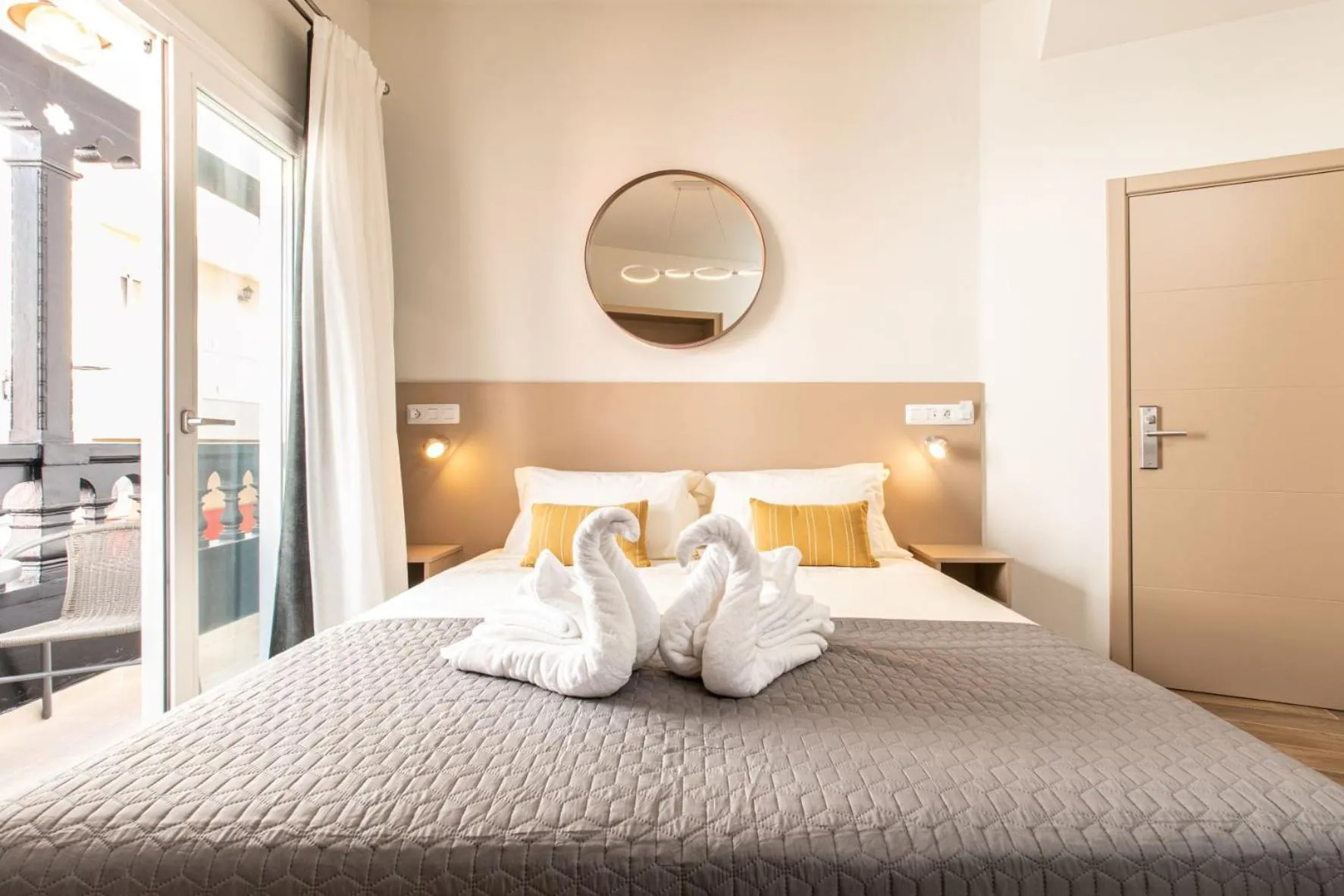 Bedroom, Bed in Suncanarias Hotel Adeje Plaza