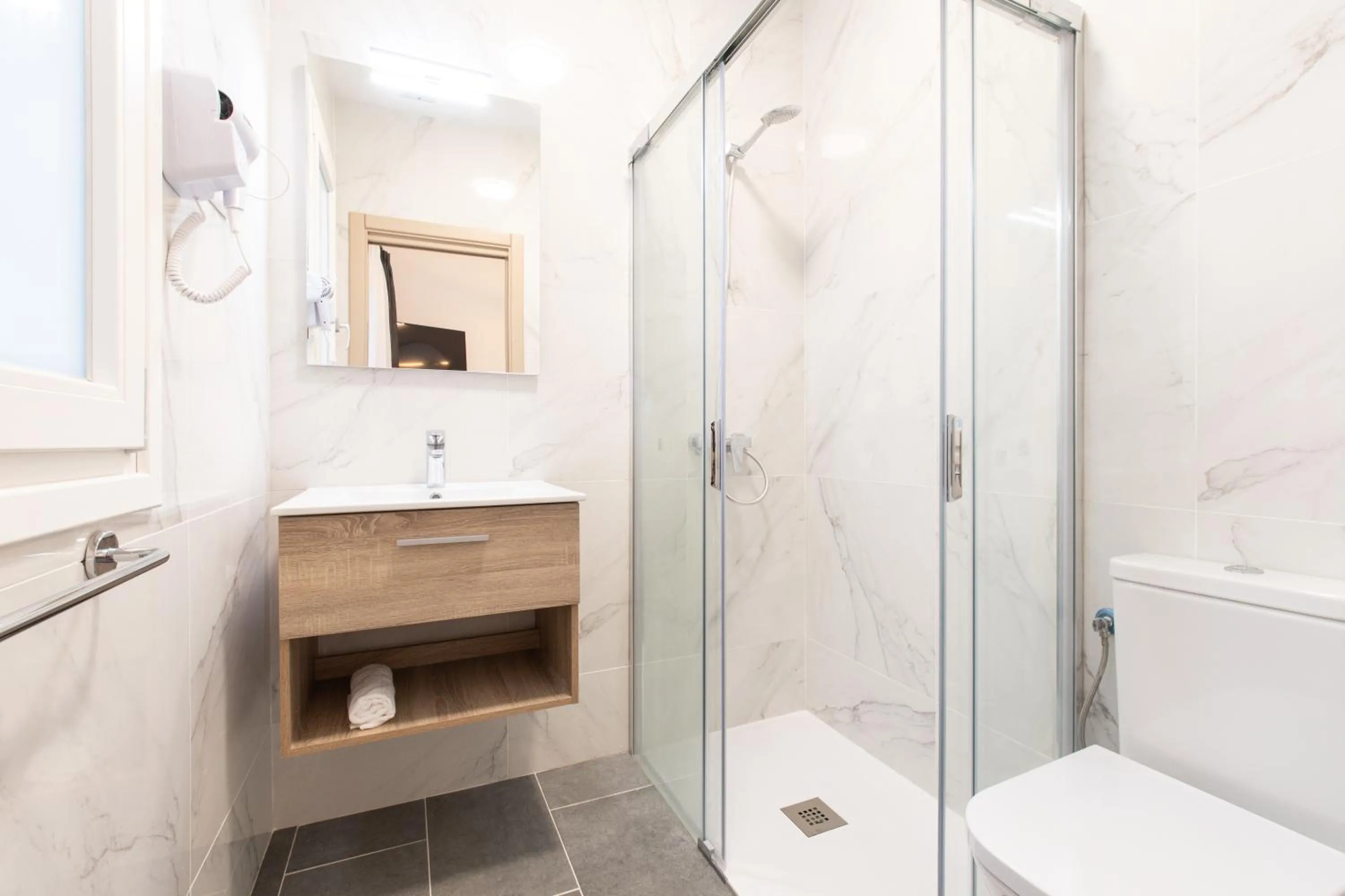 Bathroom in Suncanarias Hotel Adeje Plaza