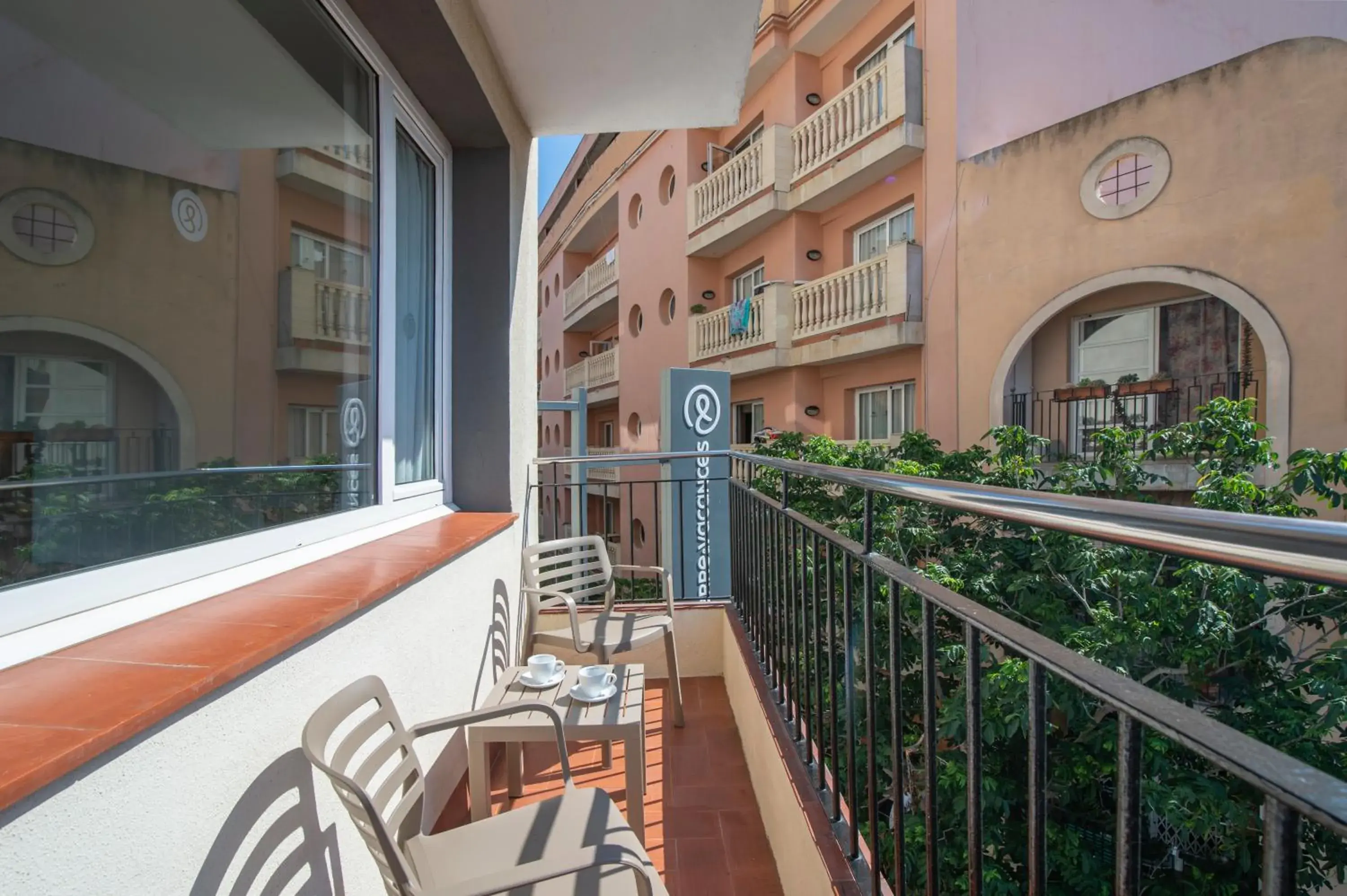 Property building in Hotel Lloret Santa Rosa by Pierre & Vacances Property building in Hotel Lloret Santa Rosa by Pierre & Vacances