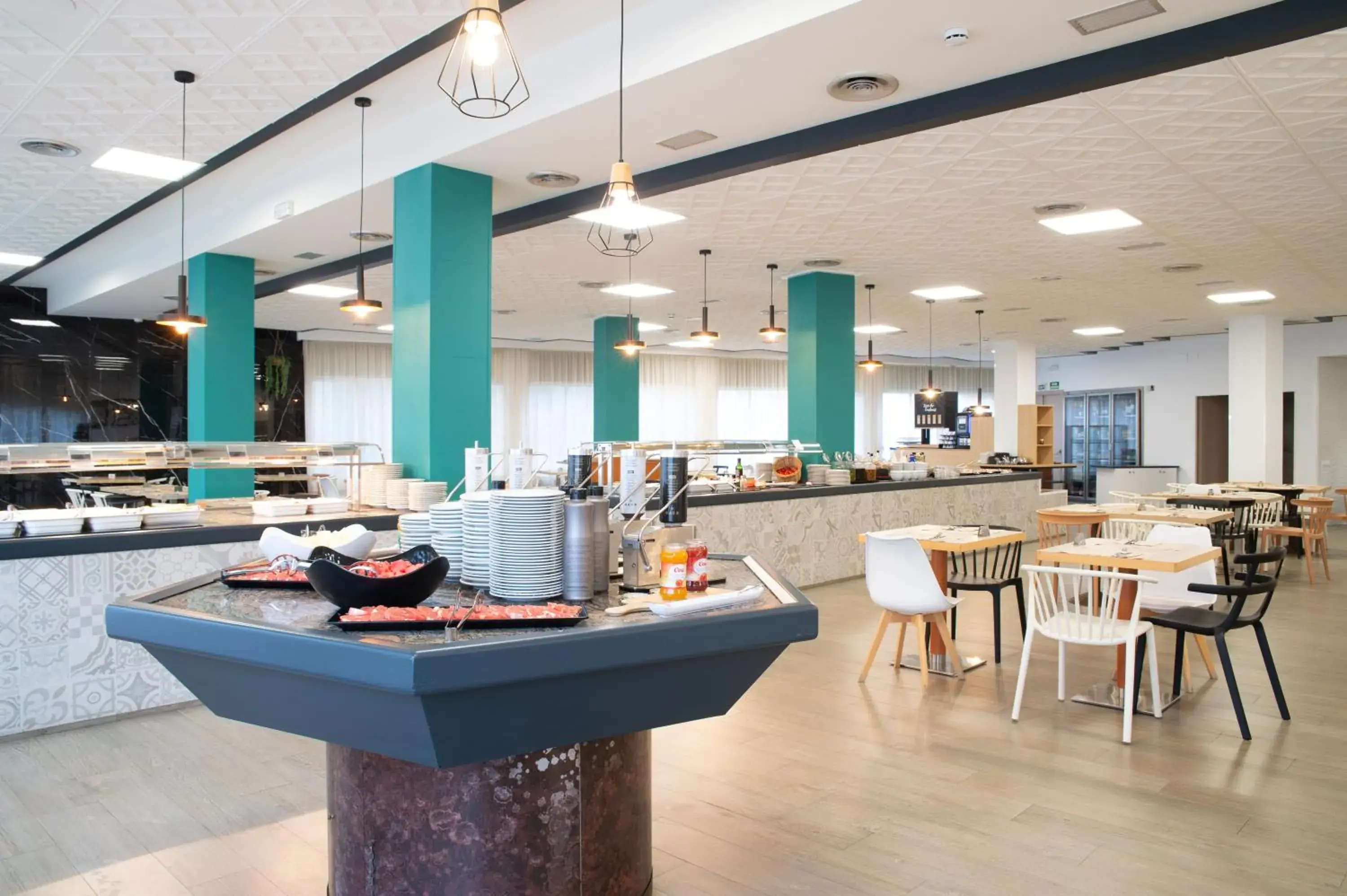 Restaurant/places to eat in Hotel Lloret Santa Rosa by Pierre & Vacances Restaurant/places to eat in Hotel Lloret Santa Rosa by Pierre & Vacances