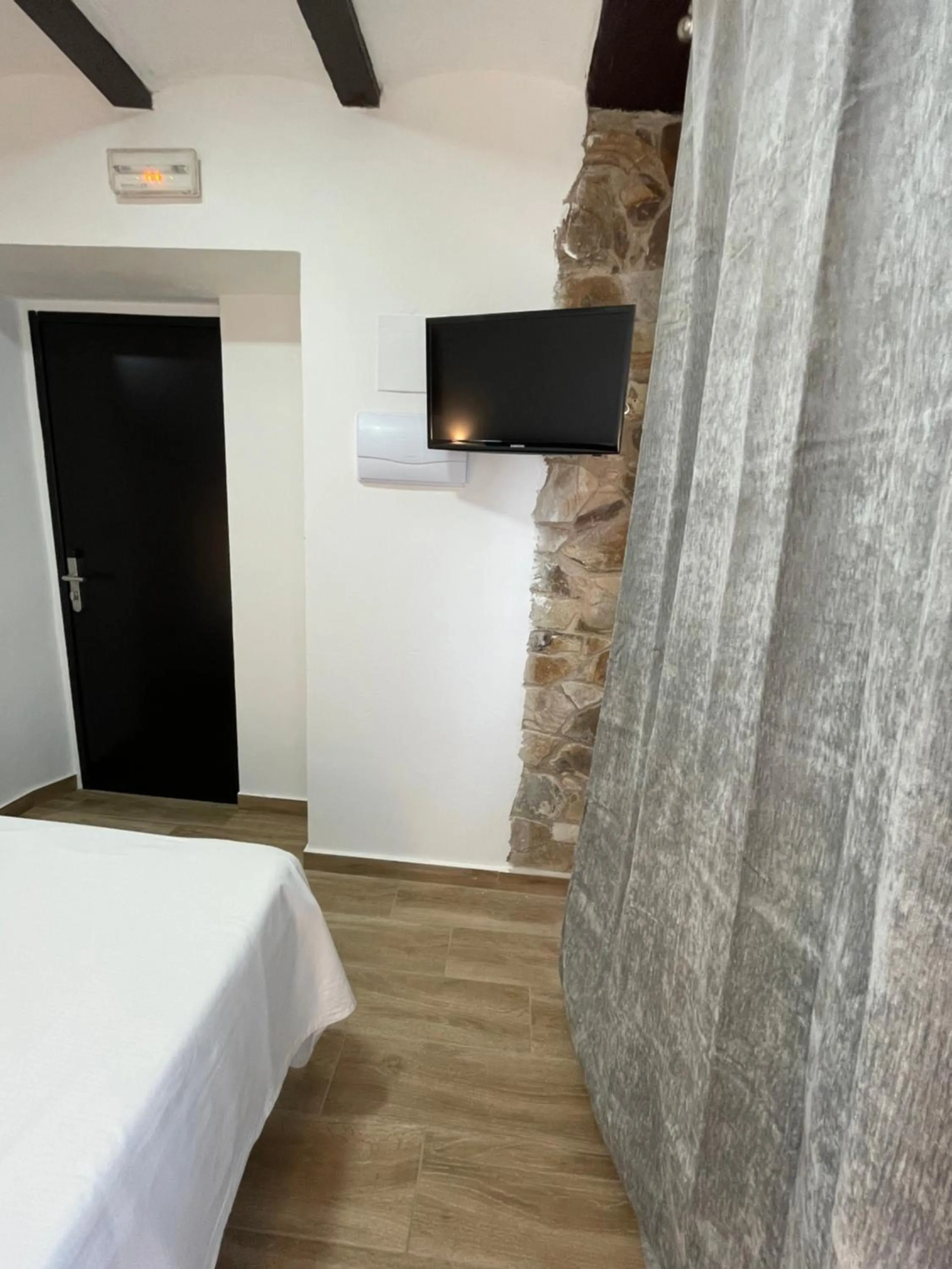 Bed in Hotel Mas Palou