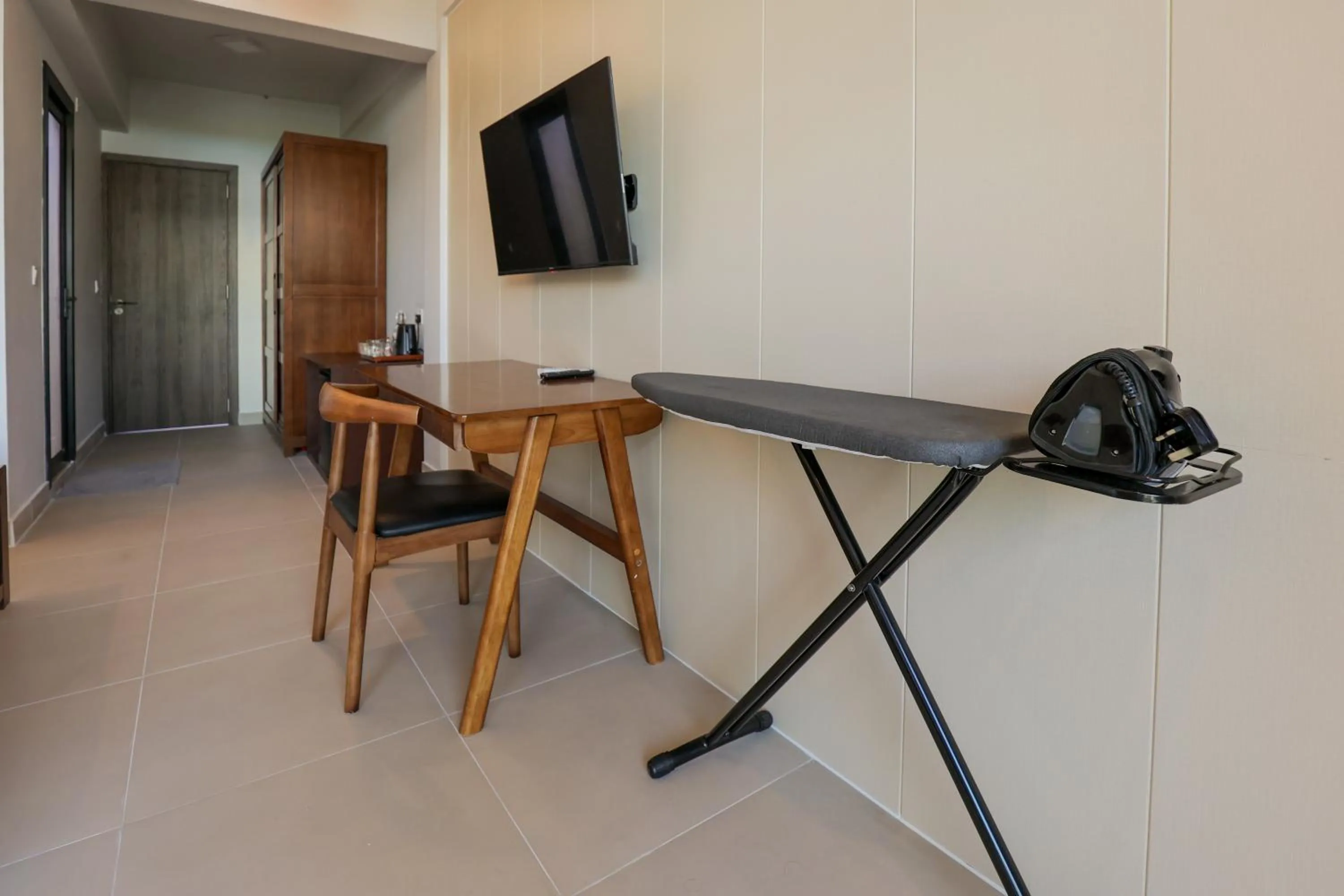 TV and multimedia in Ahola Thoddoo, Maldives