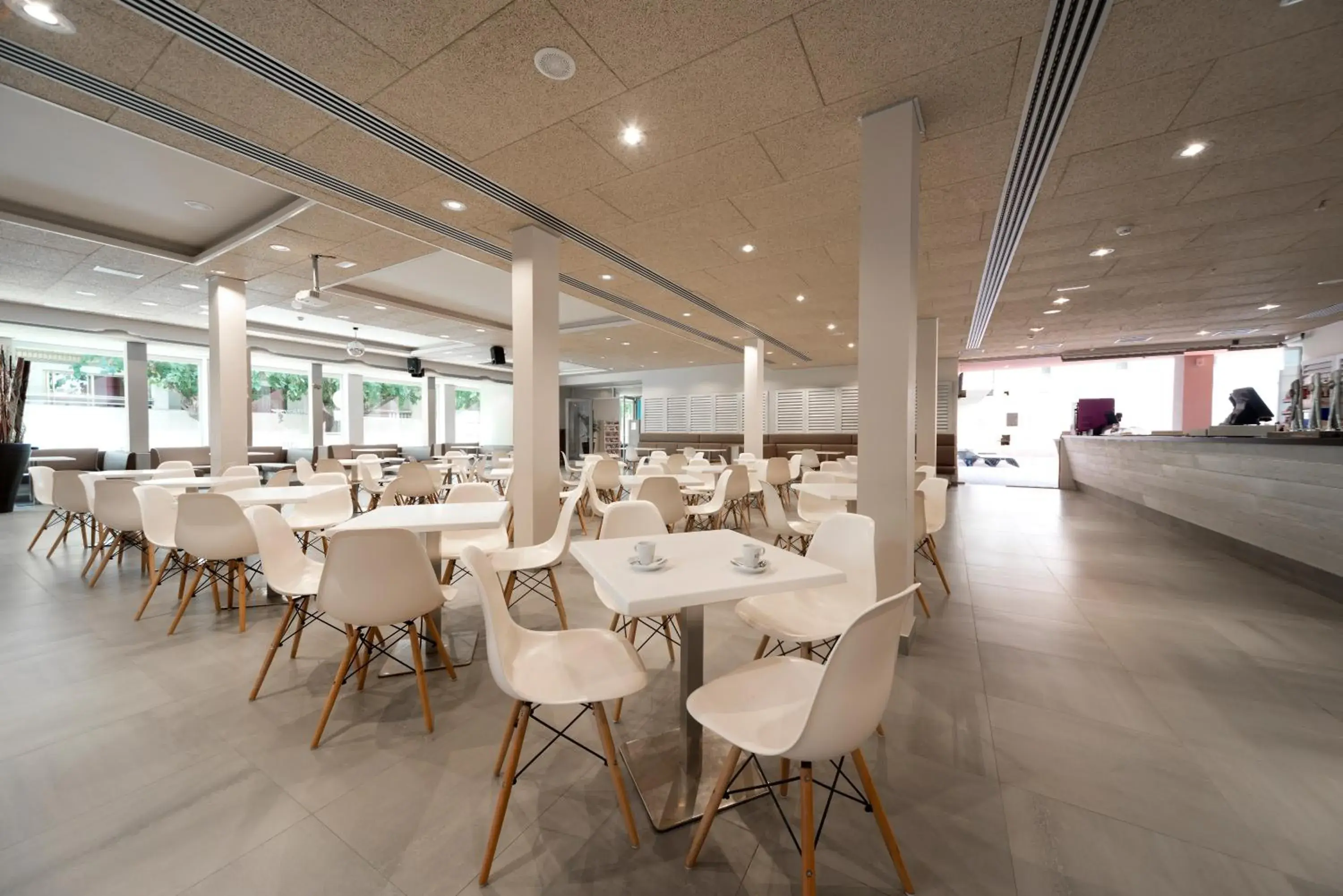 Lounge or bar in 4R Miramar Calafell Lounge or bar in 4R Miramar Calafell