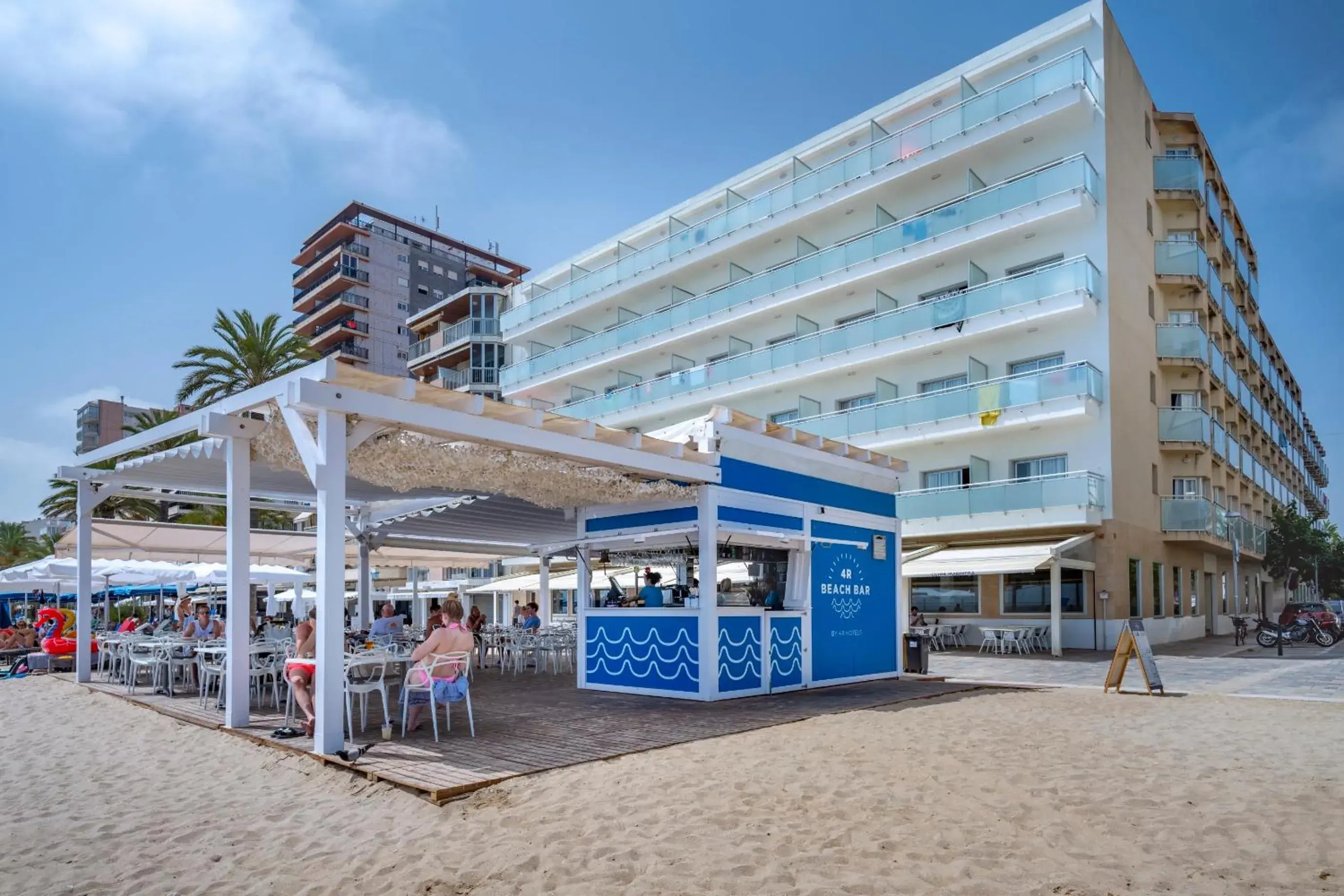 Lounge or bar in 4R Miramar Calafell Lounge or bar in 4R Miramar Calafell