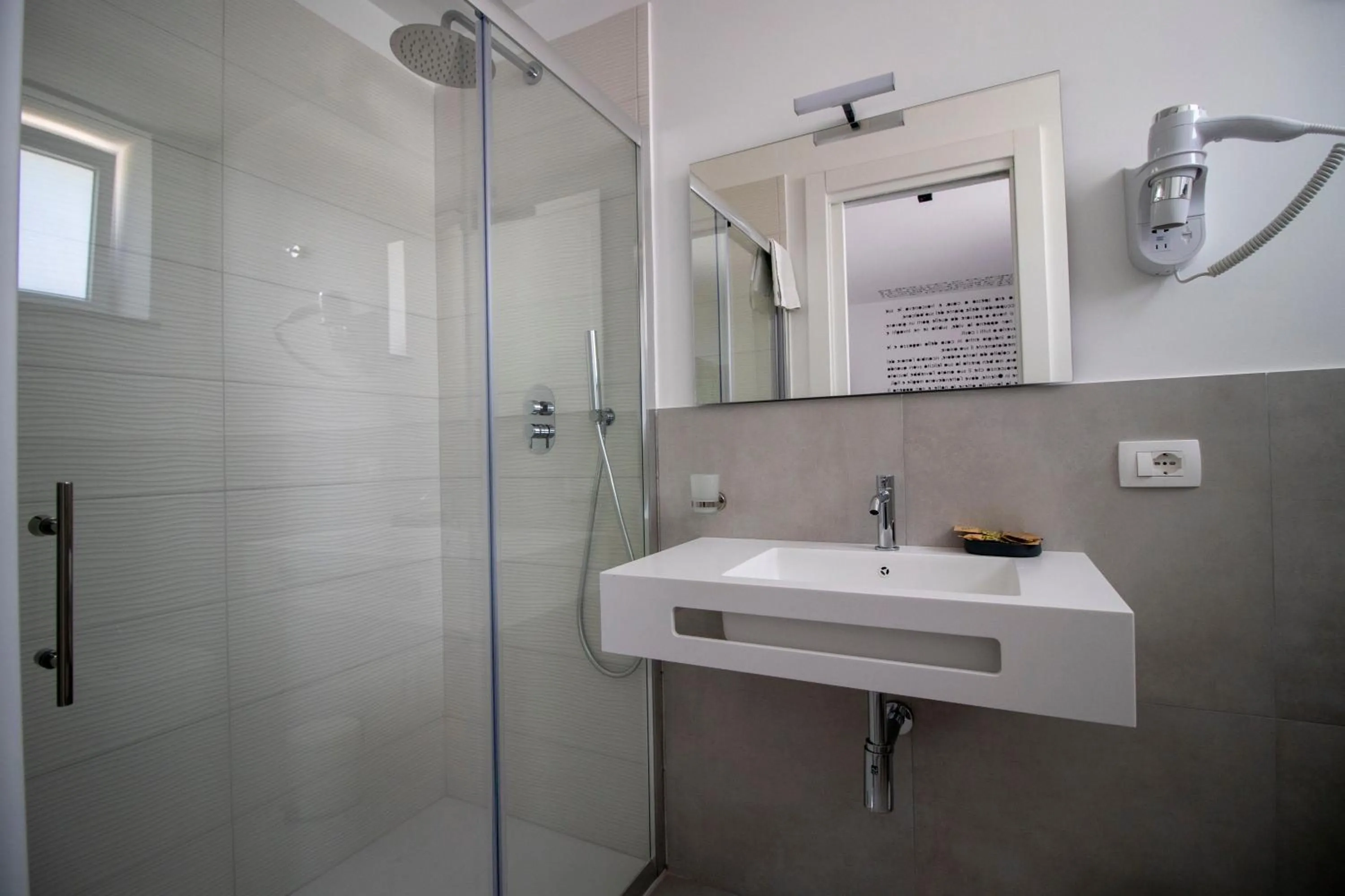 Shower in Hotel Arte Mare