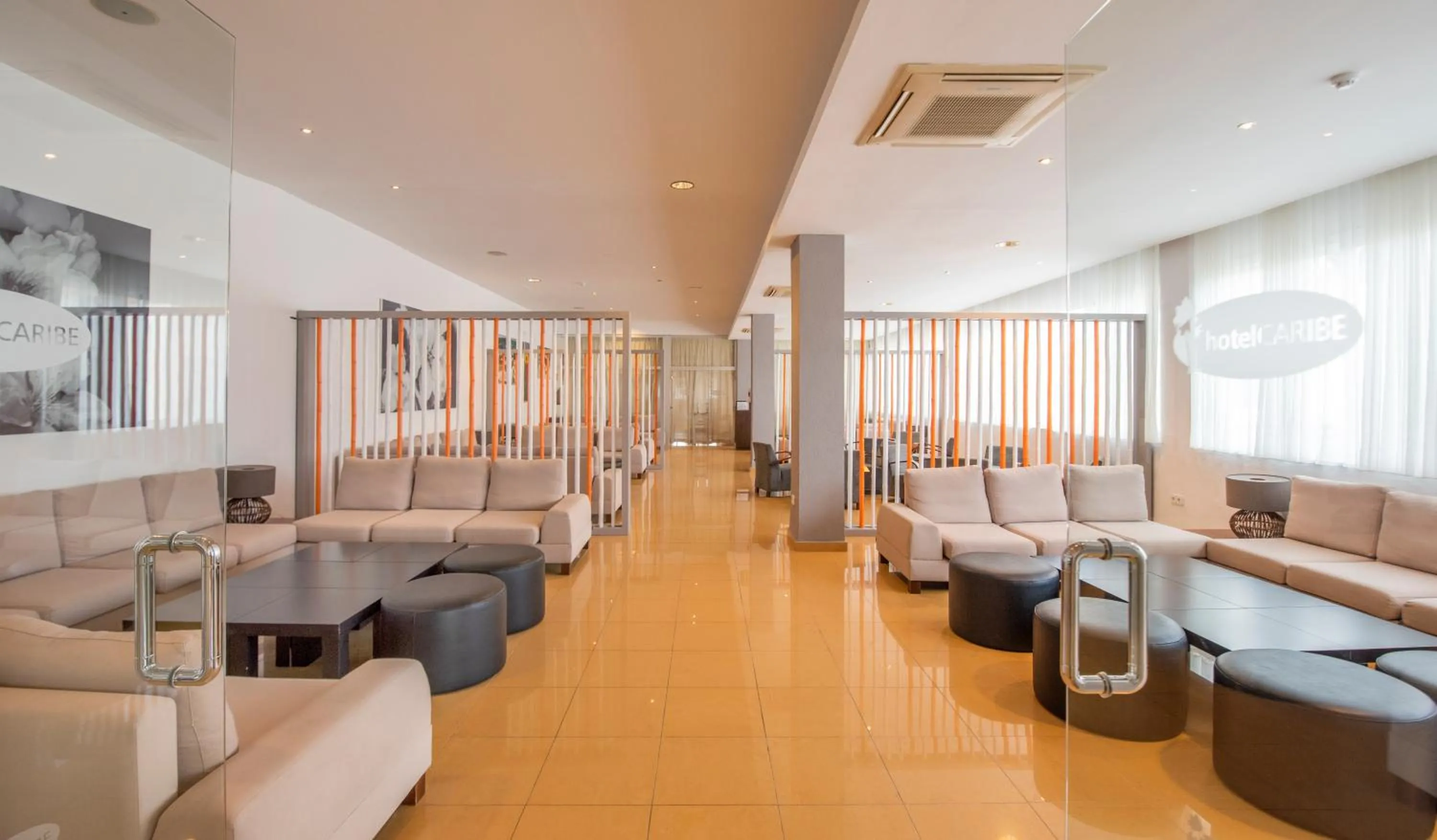 Communal lounge/ TV room in Hotel Caribe