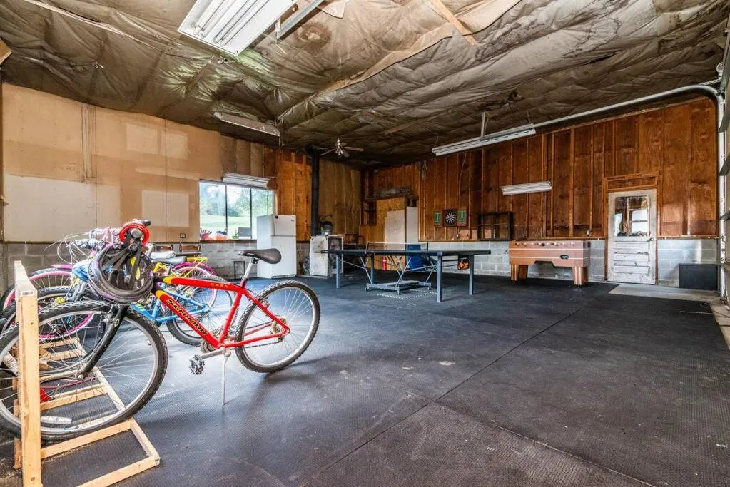 Chelsea Lake House, Game Room, & Pontoon-rental