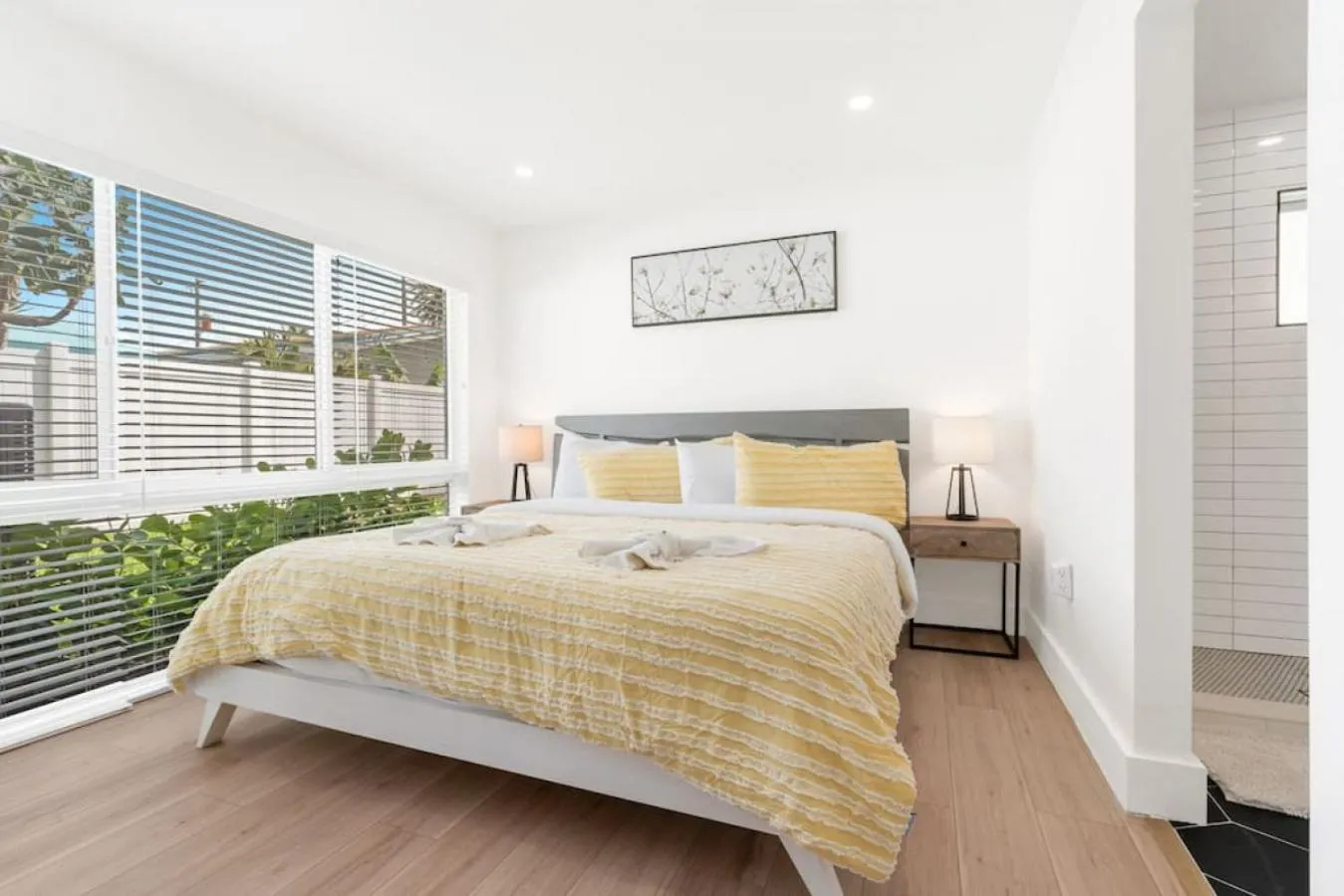 Bed in Delilas Chic 3 Bedroom 2 bath Abode with Heated Pool