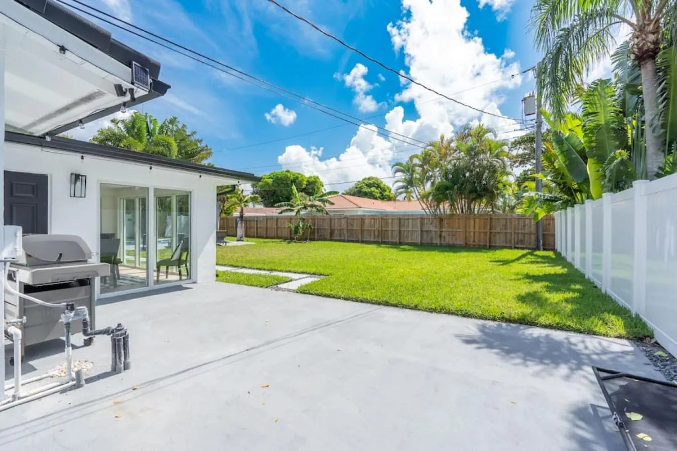 Garden in Delilas Chic 3 Bedroom 2 bath Abode with Heated Pool