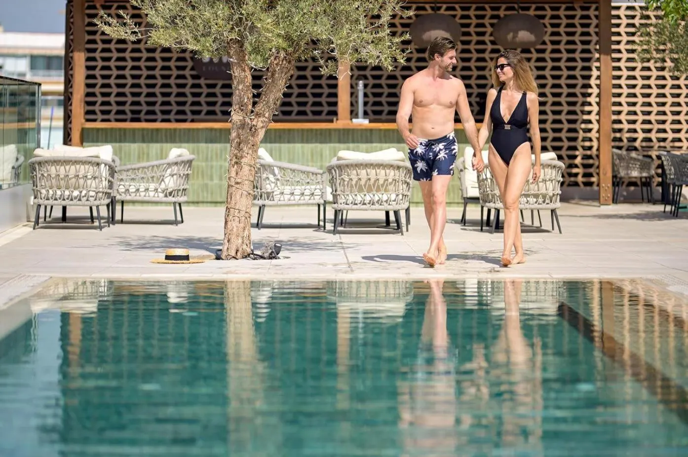 People in Port Alicante City & Beach