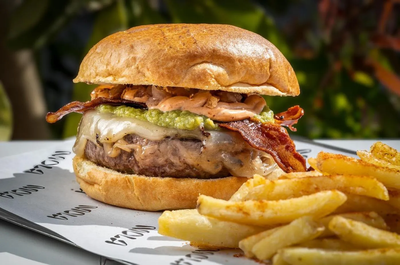 Restaurant/places to eat in Port Alicante City & Beach