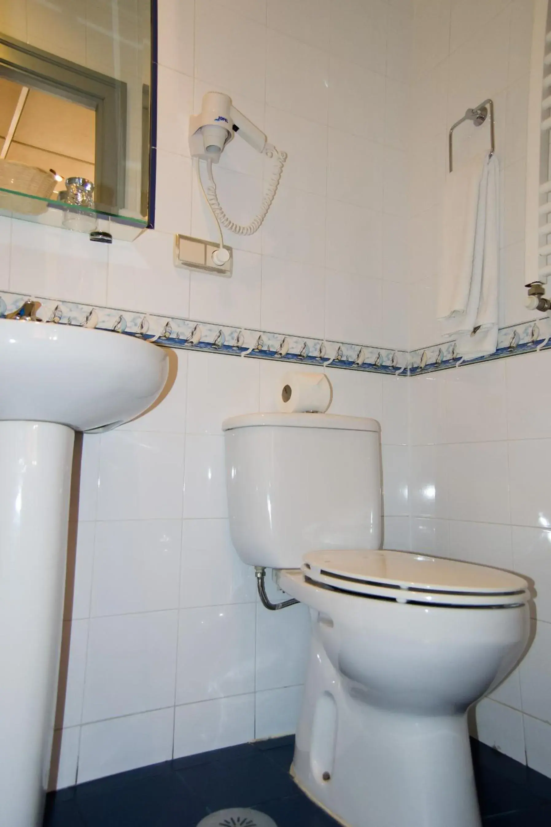 Economy Double or Twin Room in Hotel Nautico Economy Double or Twin Room in Hotel Nautico