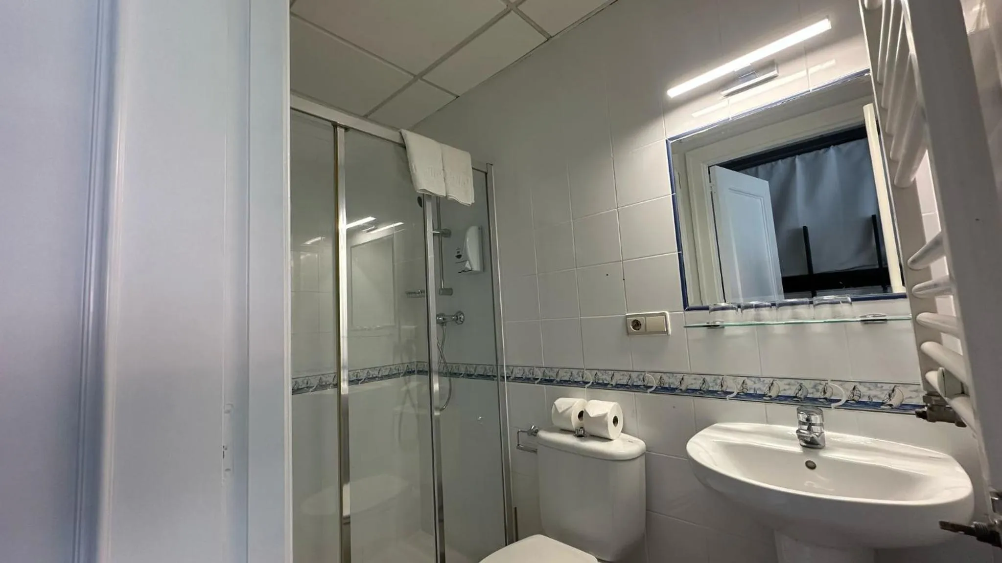 Shower in Hotel Nautico