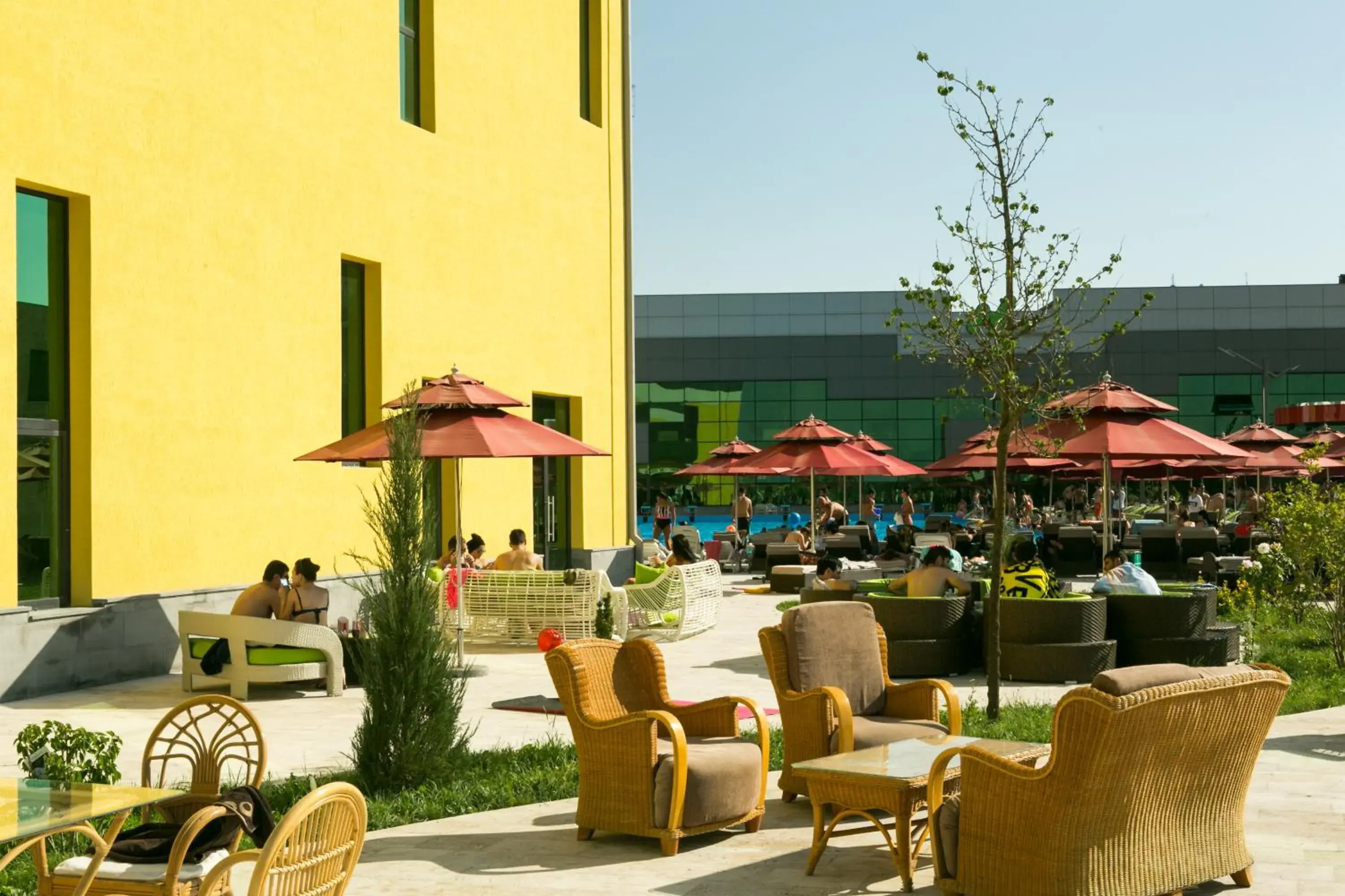 Restaurant/places to eat in Hills Resort Hotel Restaurant/places to eat in Hills Resort Hotel