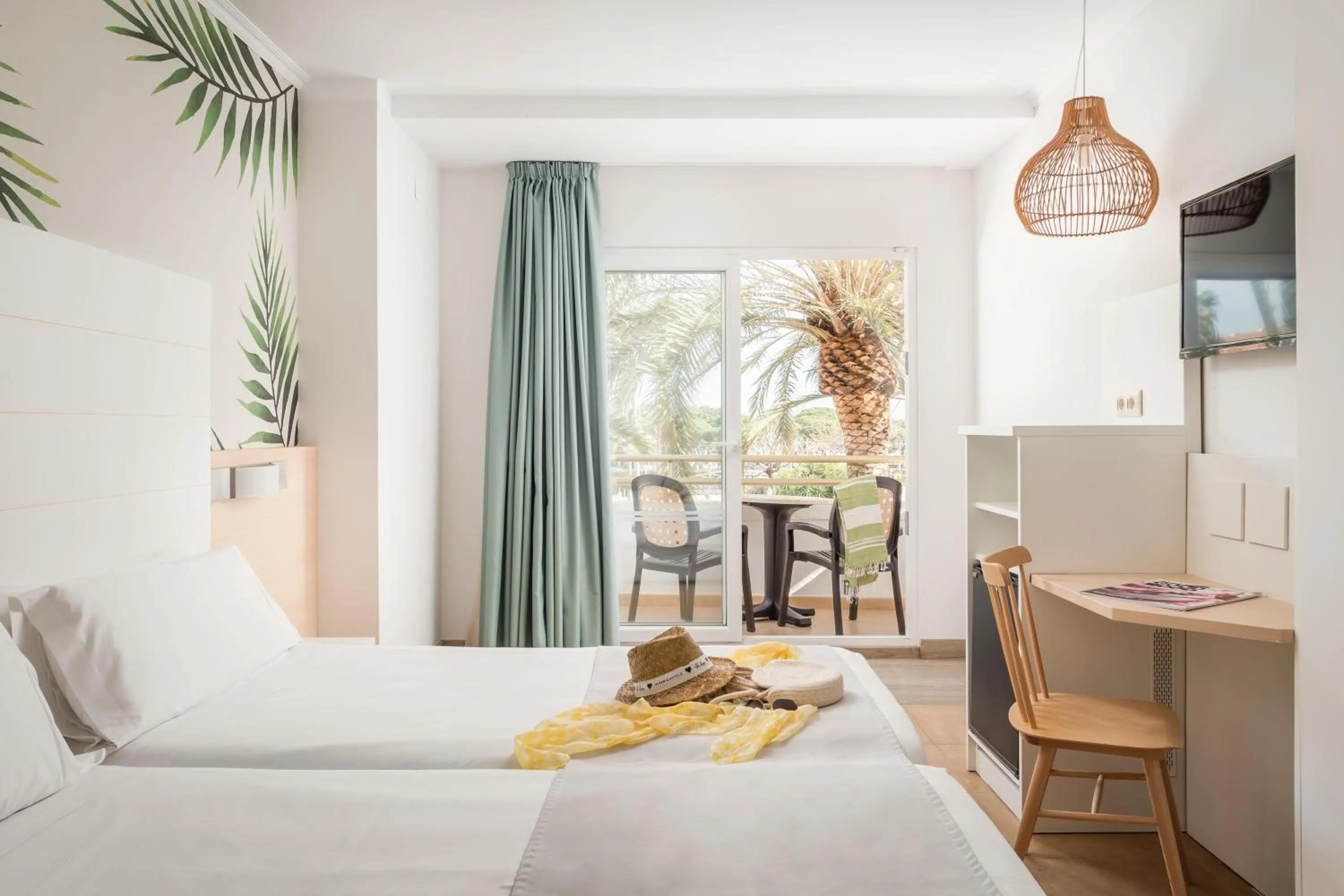 Photo of the whole room, Bed in ALEGRIA Florida