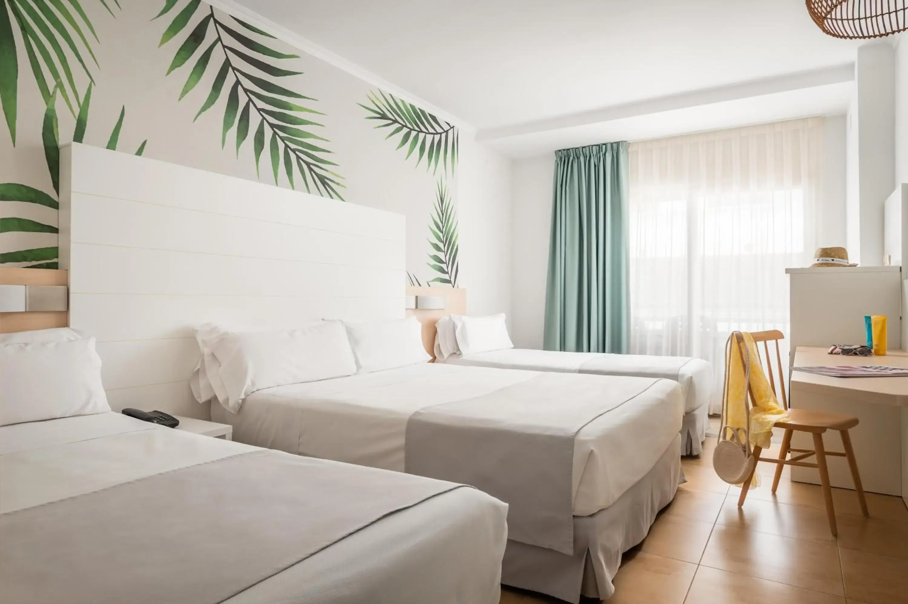 Family Room with Balcony in ALEGRIA Florida Family Room with Balcony in ALEGRIA Florida