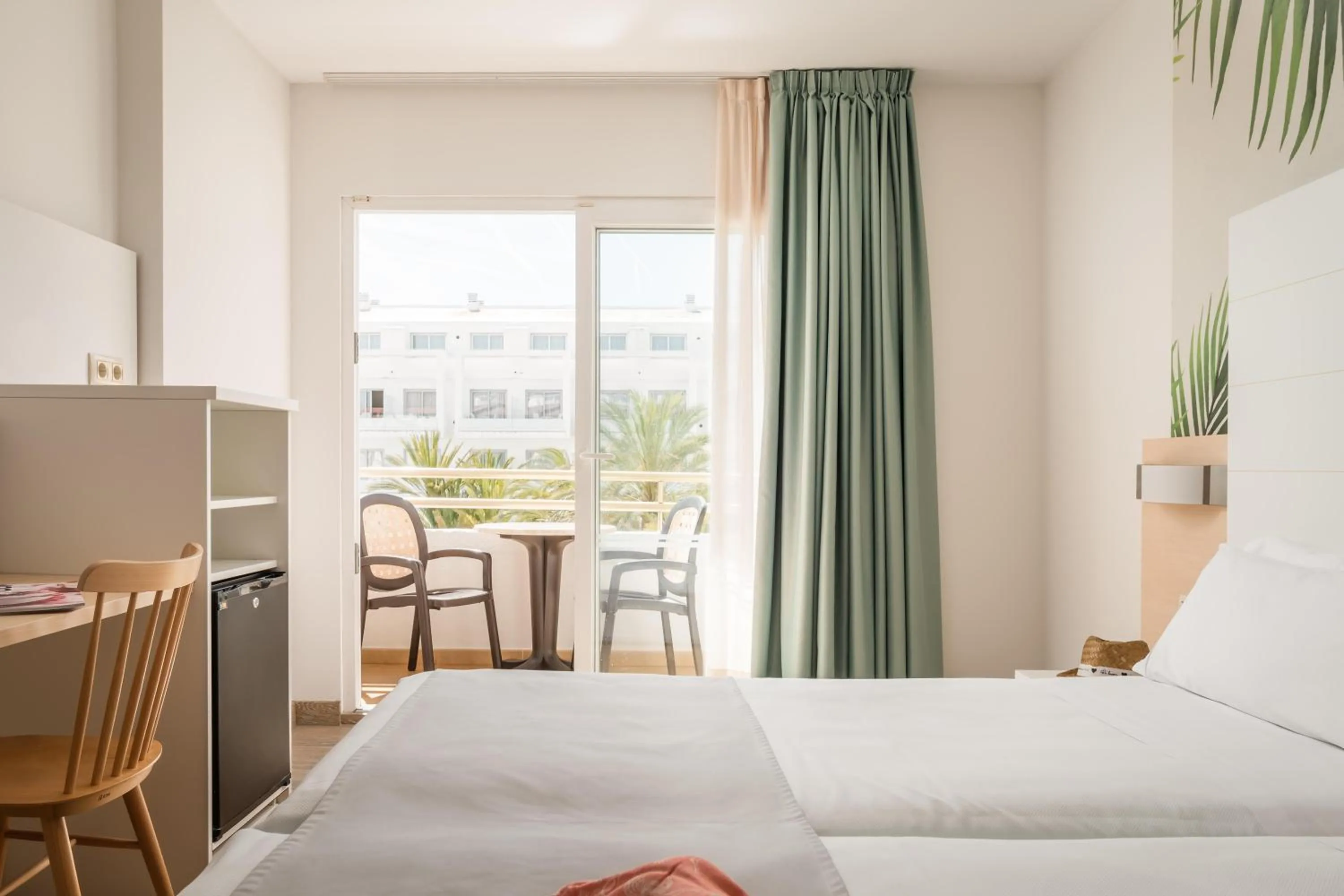 Photo of the whole room, Bed in ALEGRIA Florida