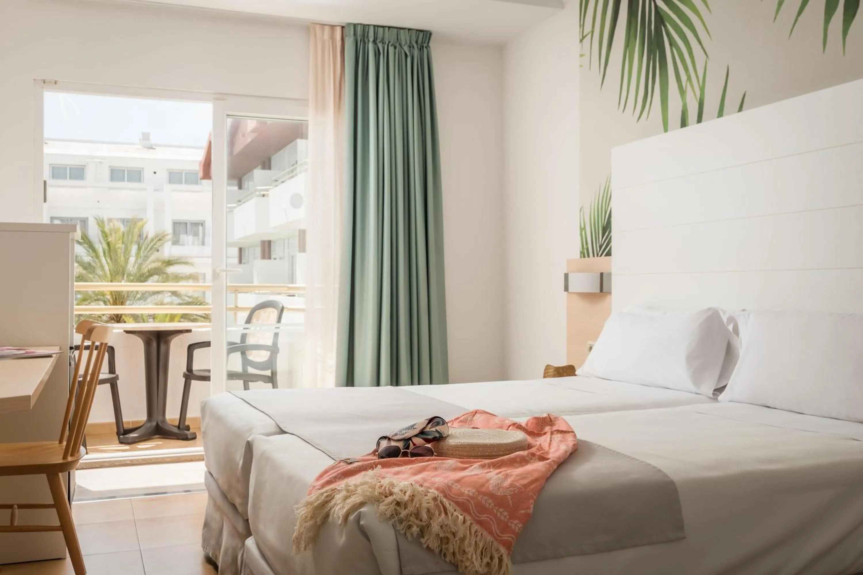 Photo of the whole room, Bed in ALEGRIA Florida