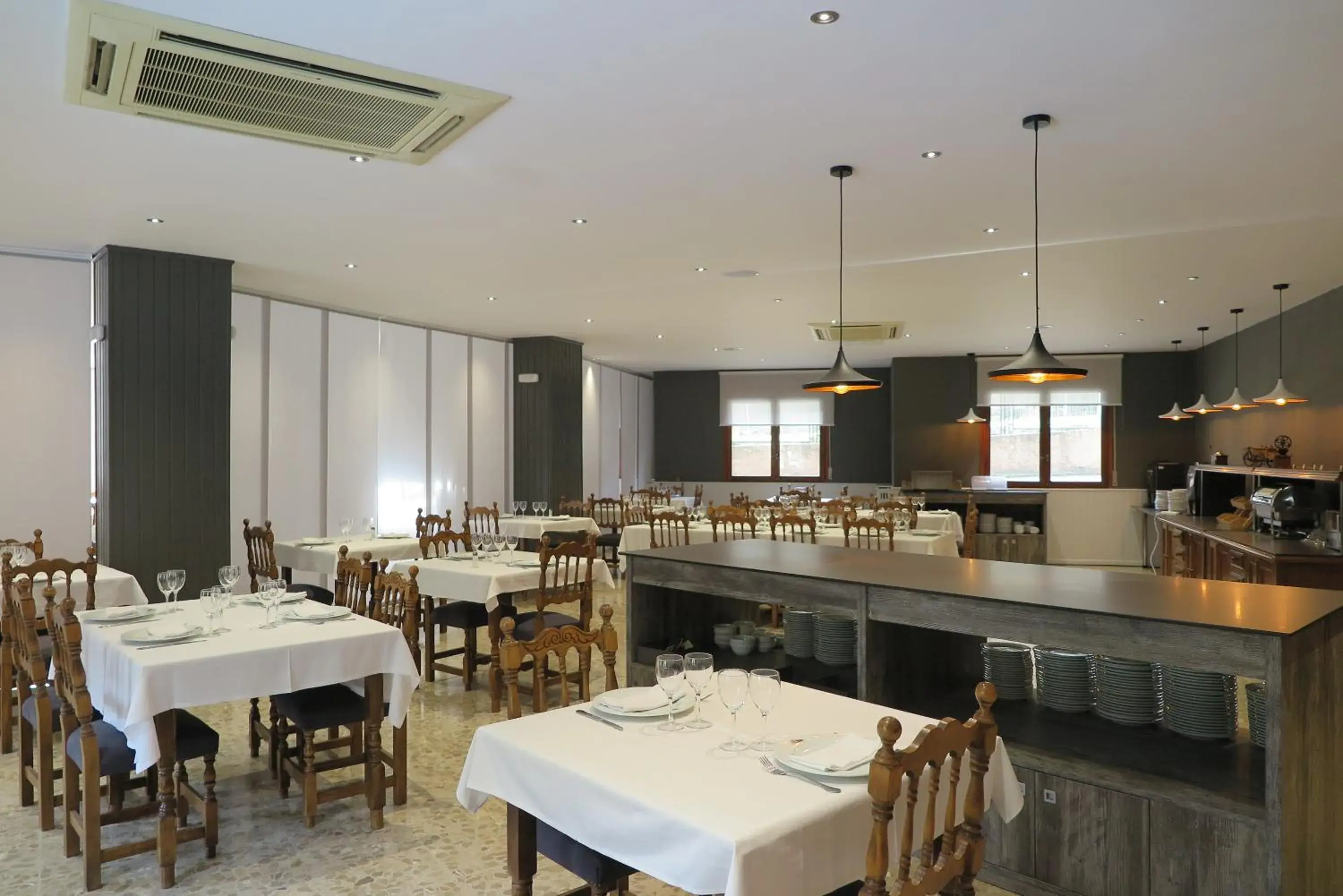 Restaurant/places to eat in SNÖ Hotel Bielsa Restaurant/places to eat in SNÖ Hotel Bielsa