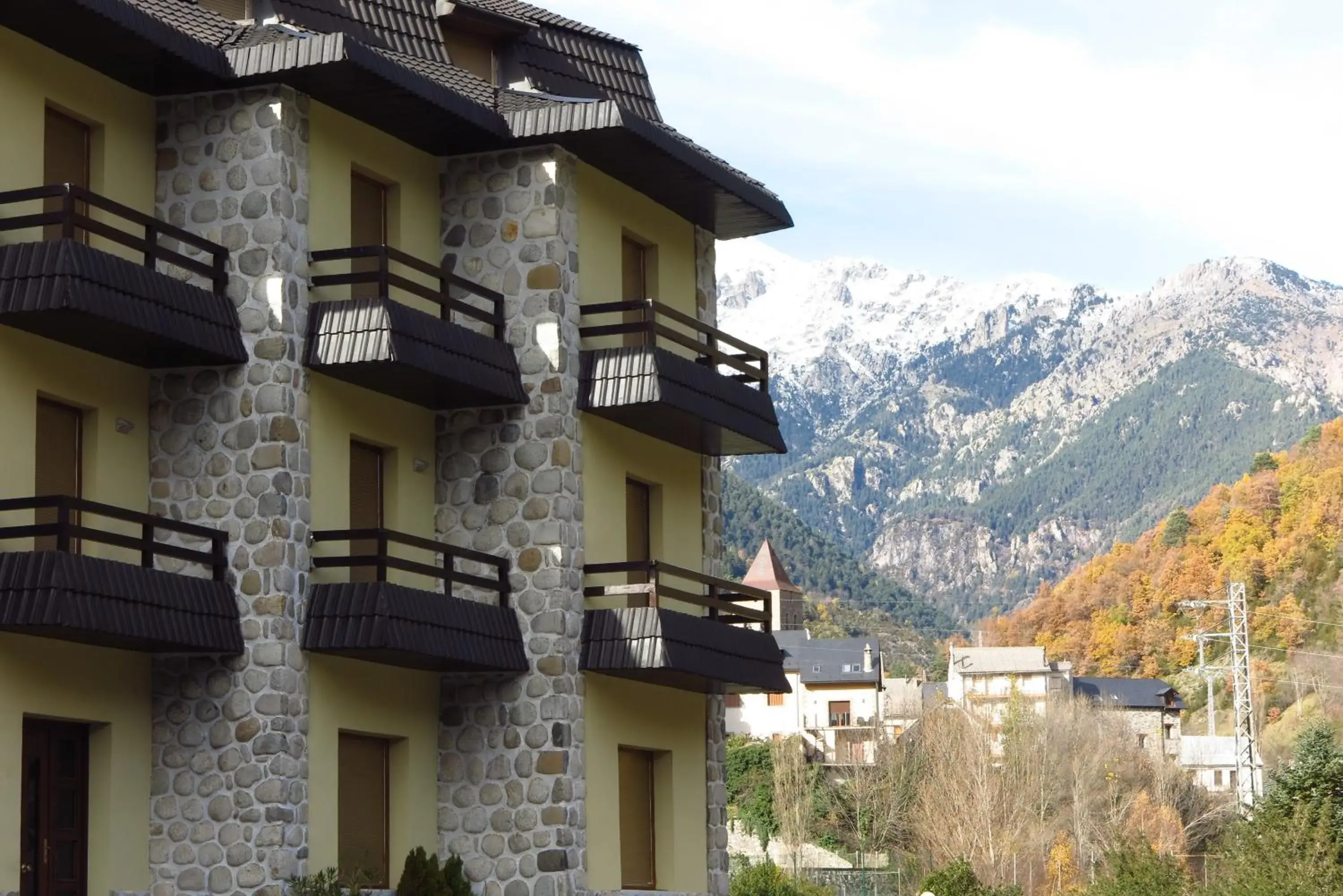 Property building in SNÖ Hotel Bielsa Property building in SNÖ Hotel Bielsa