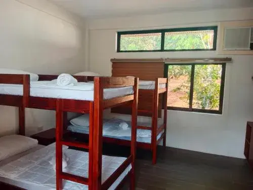 6-Bed Mixed Dormitory Room in Villa Marilyn Resort and Hotel 6-Bed Mixed Dormitory Room in Villa Marilyn Resort and Hotel