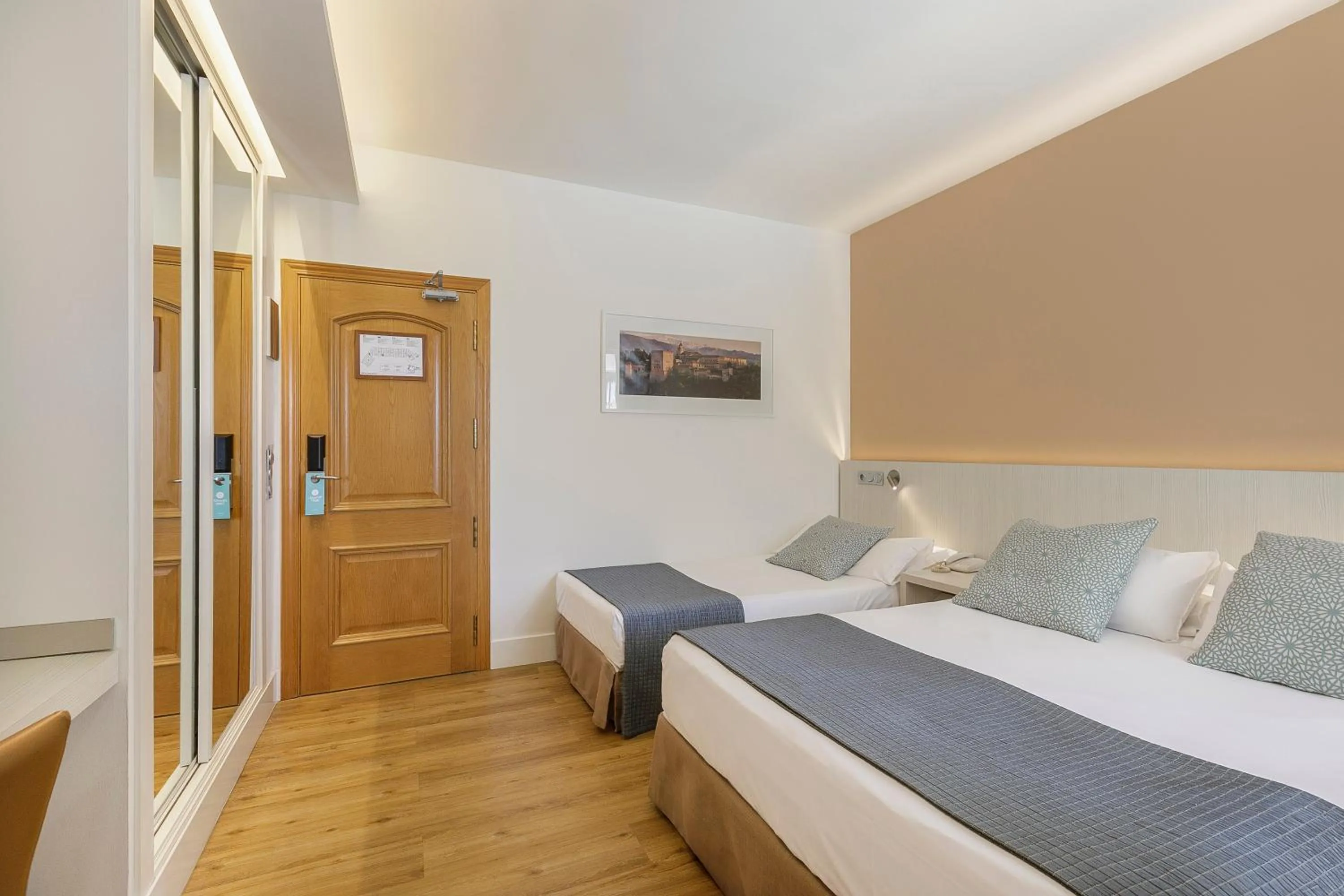 Bed in Sol Torremolinos - Don Pedro