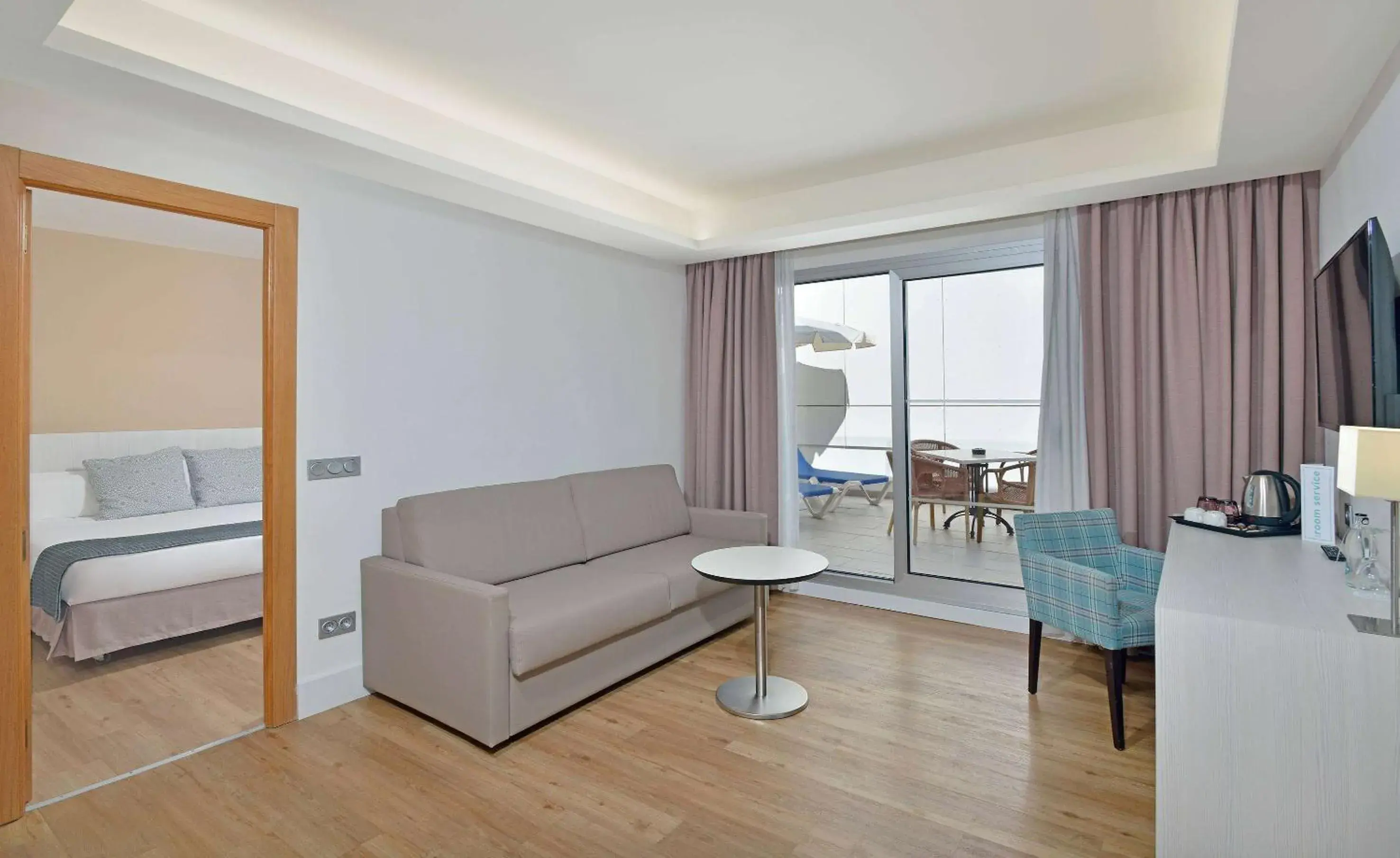 Bedroom, Bed in Sol Torremolinos - Don Pedro Bedroom, Bed in Sol Torremolinos - Don Pedro