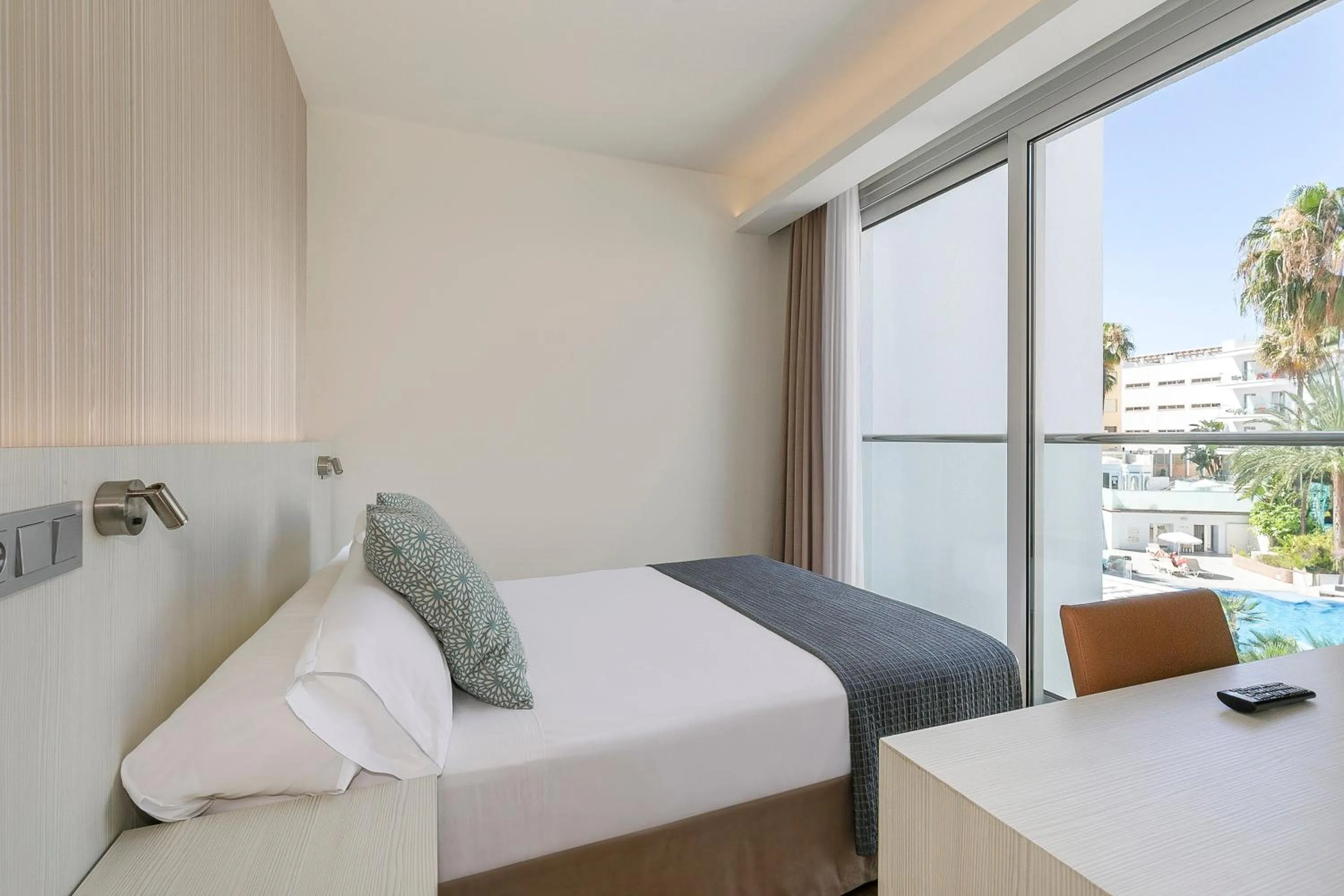 Bed in Sol Torremolinos - Don Pedro