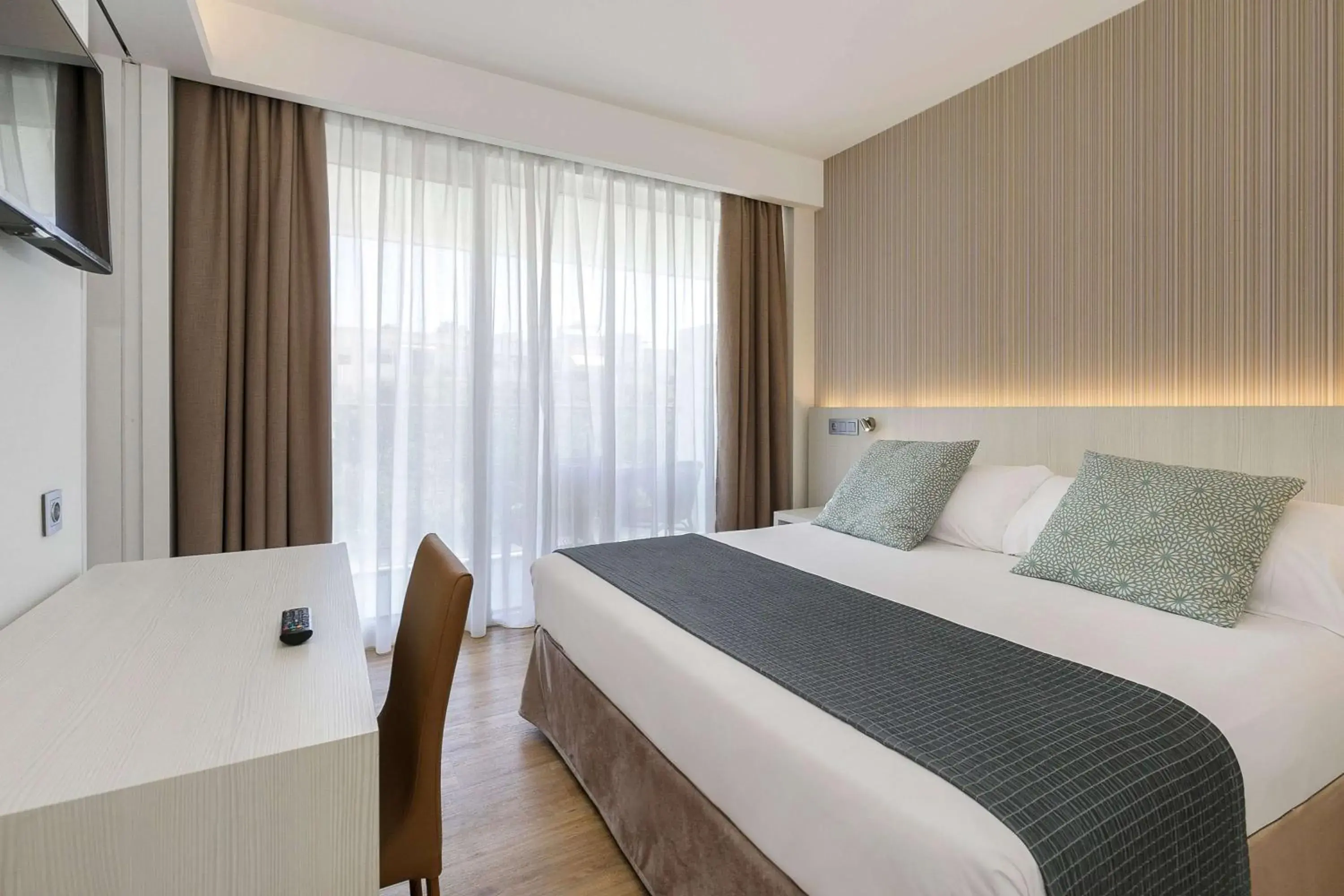 Bedroom, Bed in Sol Torremolinos - Don Pedro Bedroom, Bed in Sol Torremolinos - Don Pedro