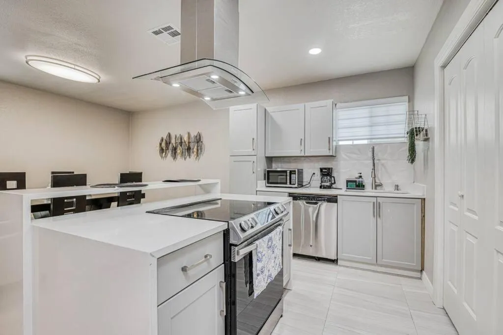 Kitchen or kitchenette in My Cozy Duplex B in the heart of West Side