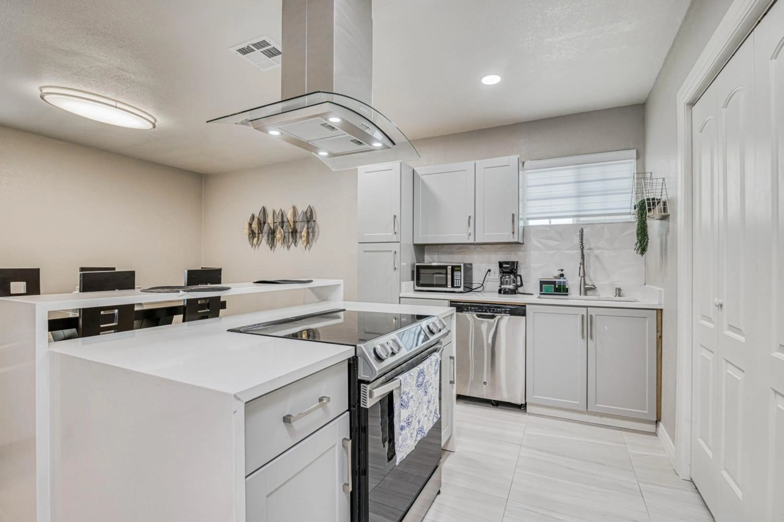 Kitchen or kitchenette in My Cozy Duplex B in the heart of West Side