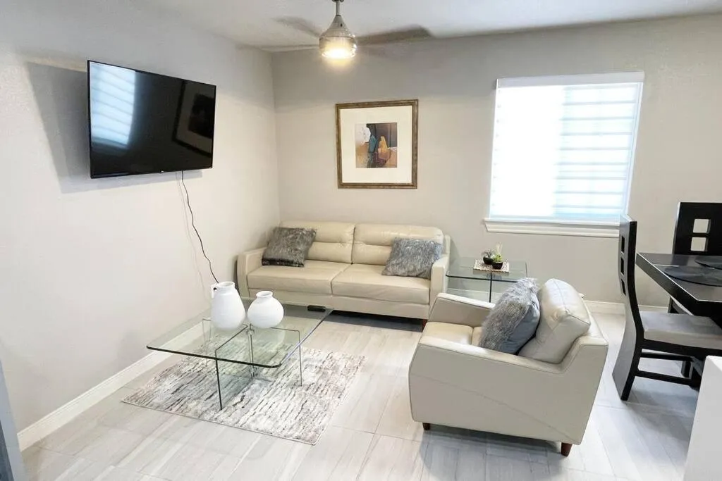 TV and multimedia in My Cozy Duplex B in the heart of West Side