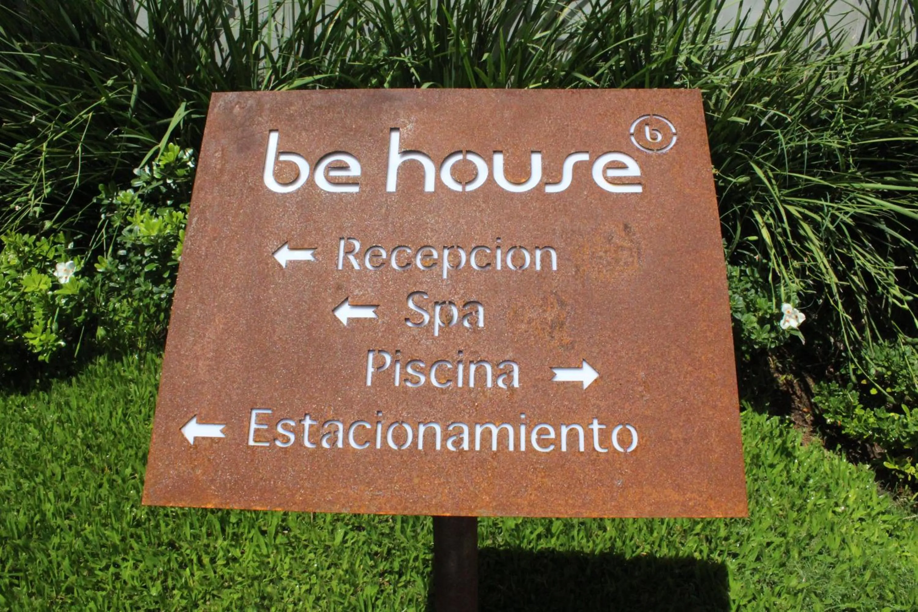 Facade/entrance in Be House Suites & Spa