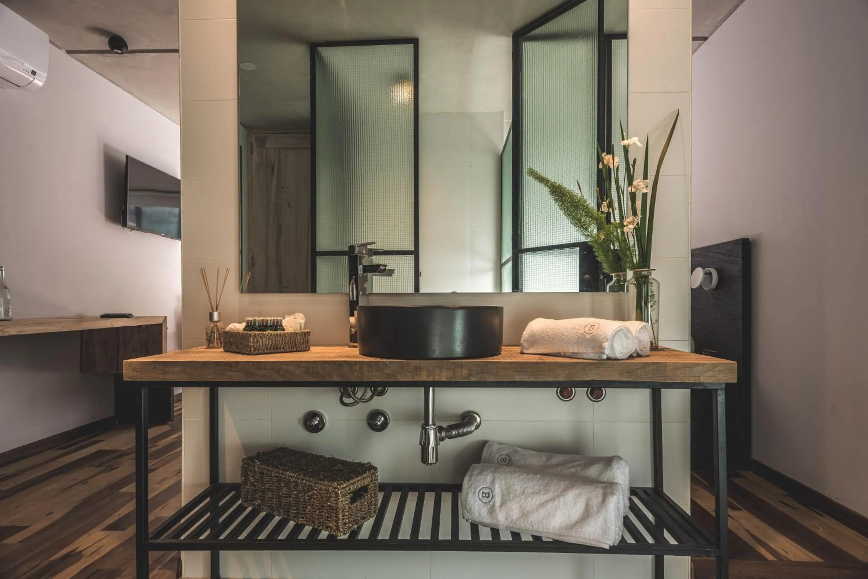 Bathroom in Be House Suites & Spa