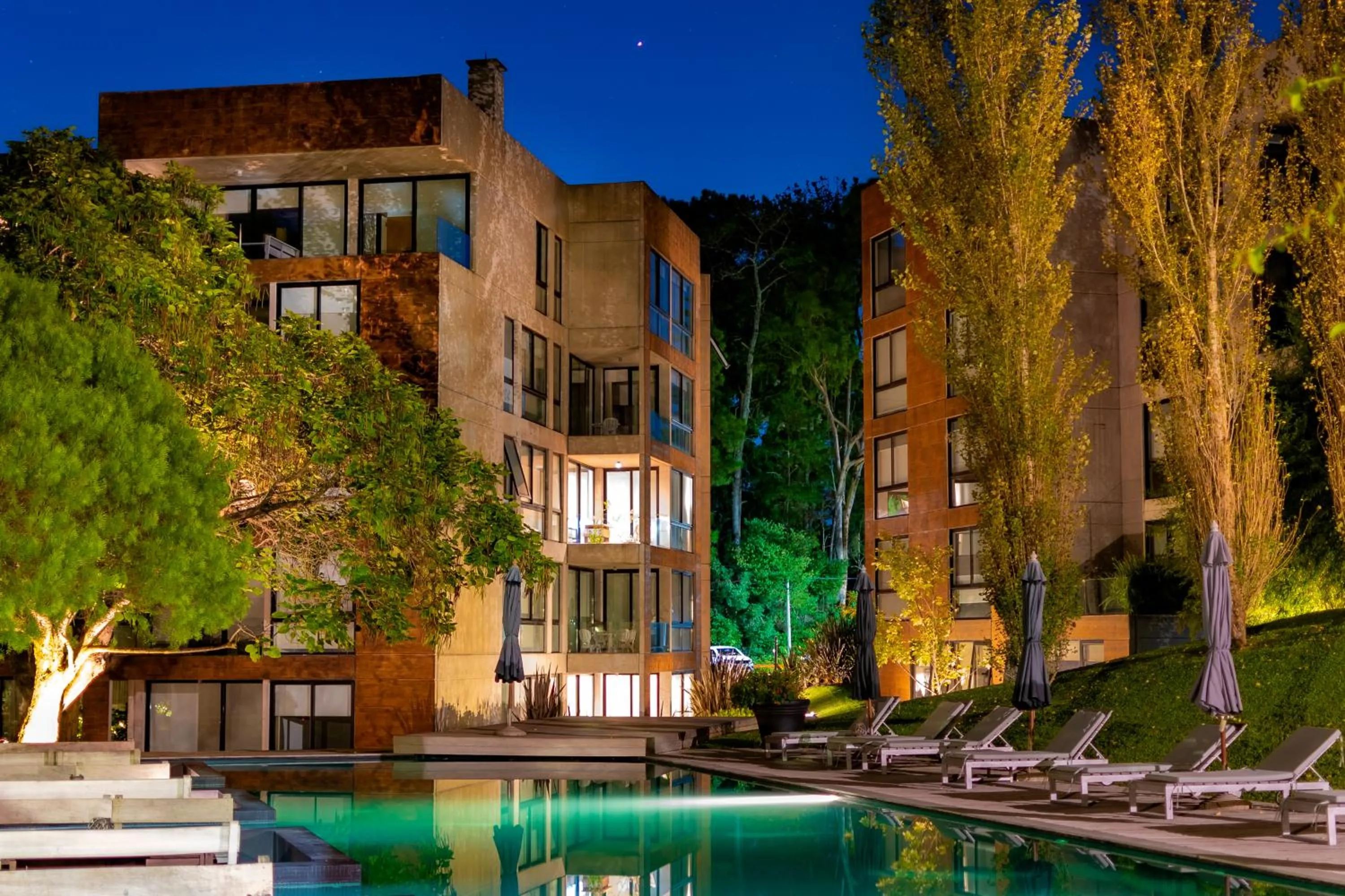 Property building in Be House Suites & Spa