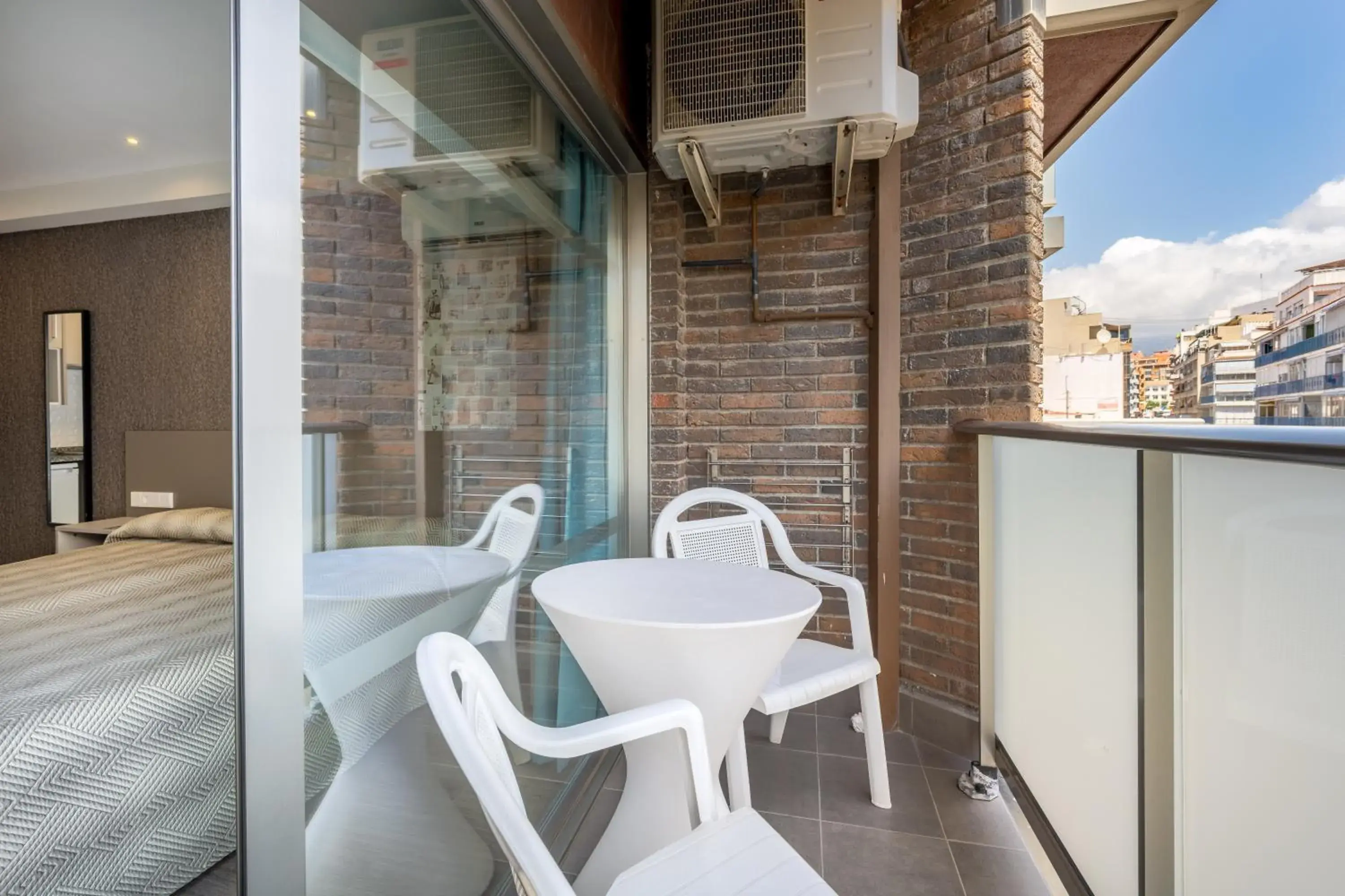 Property building in Climia 2Sleep Apartments Property building in Climia 2Sleep Apartments