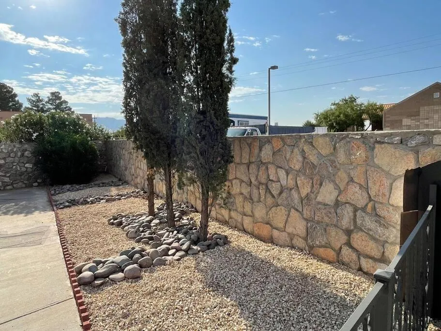 Patio in The Hummingbird Sunset Home, West Side