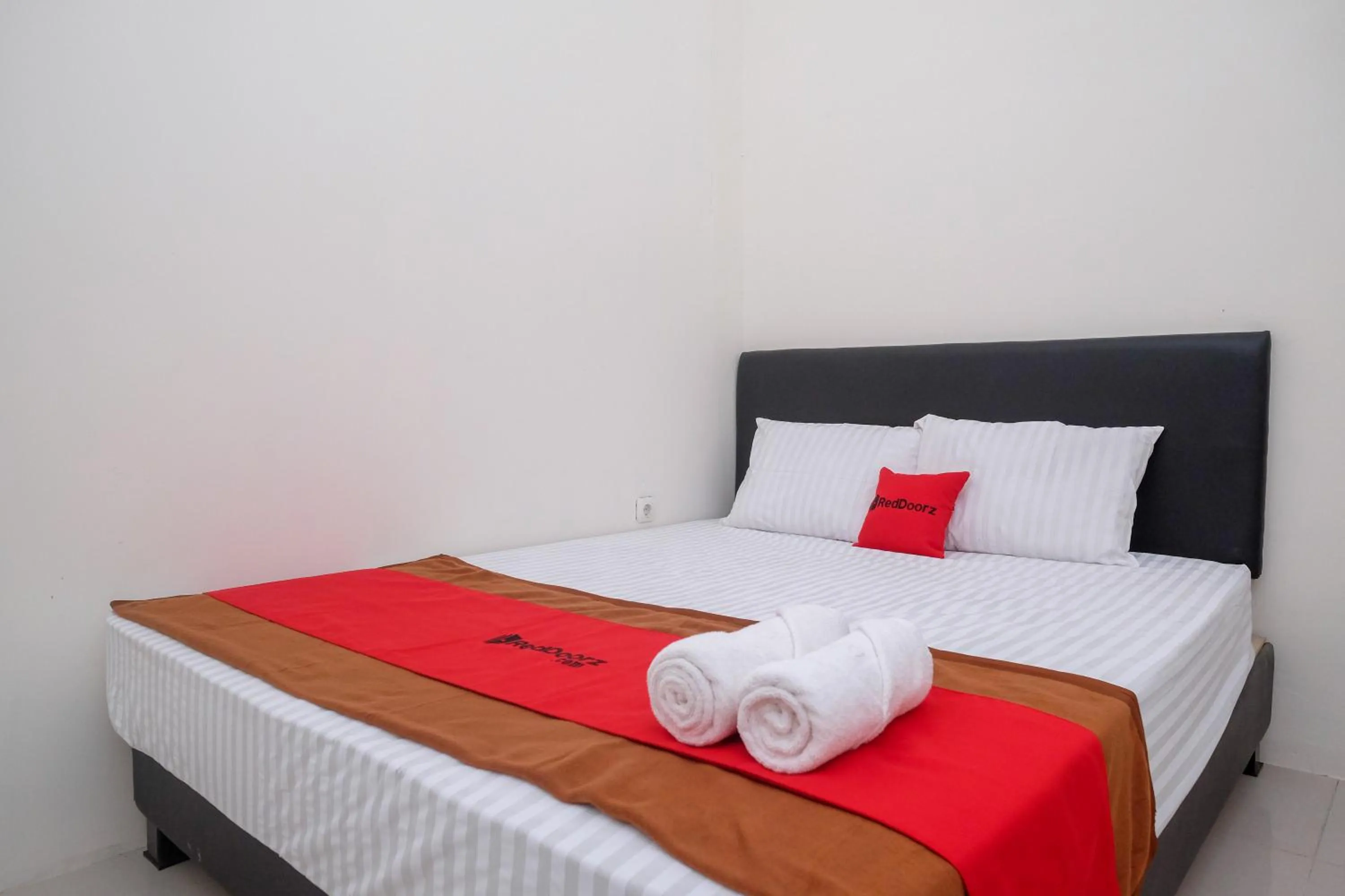 Bedroom, Bed in RedDoorz near Alun Alun Magelang 2