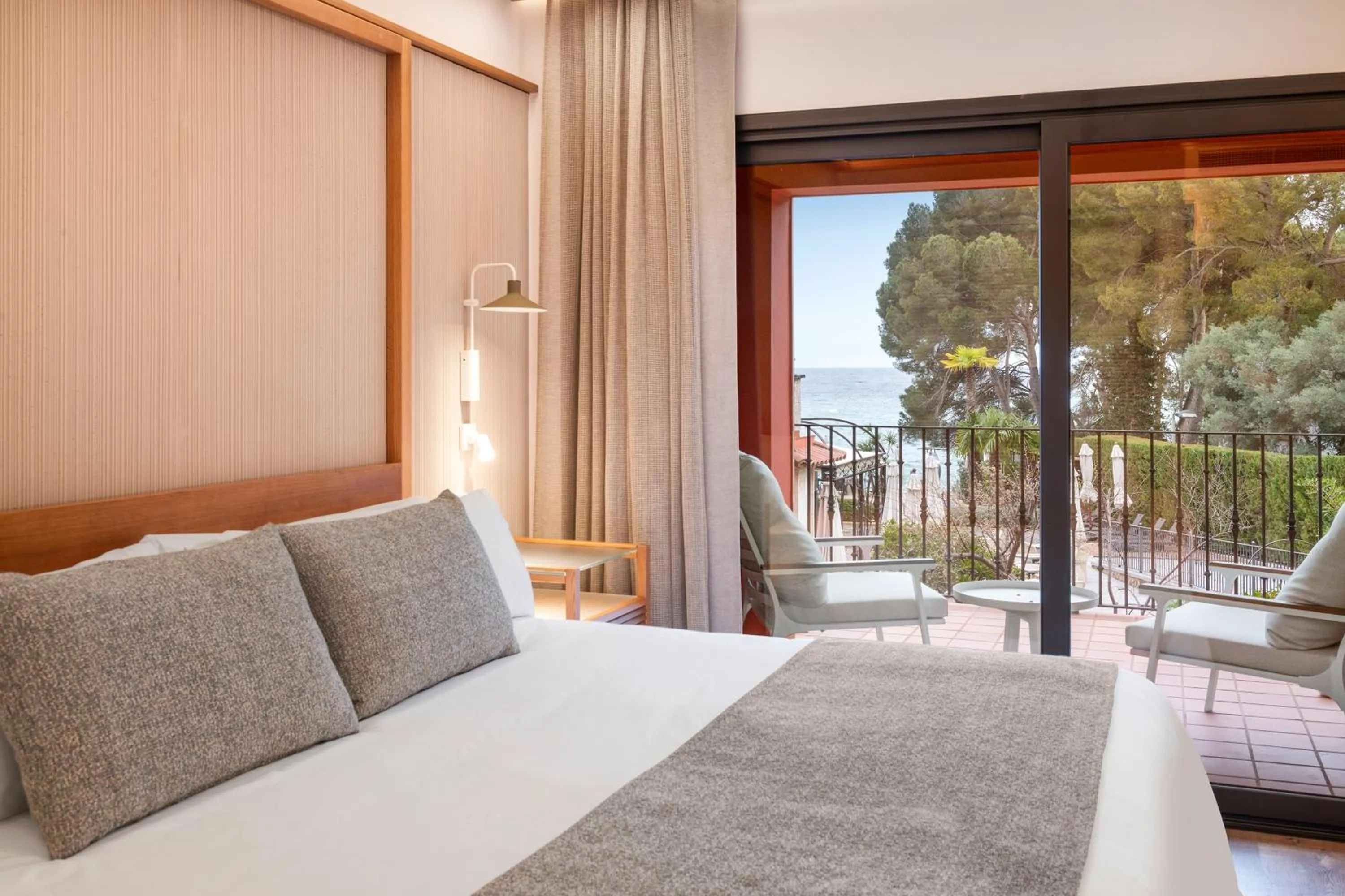 Bed in Hotel Cala del Pi - Adults Only