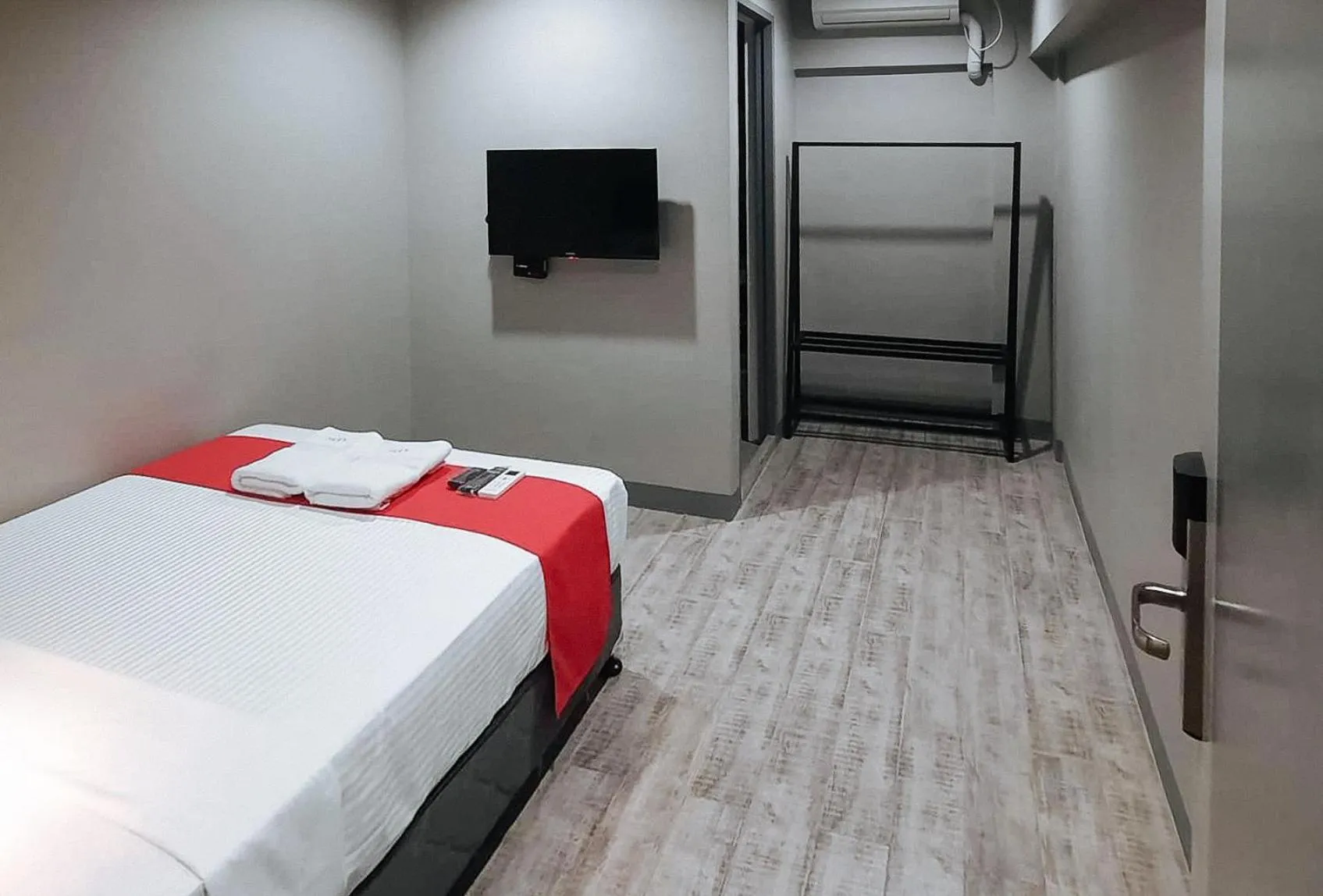 Photo of the whole room, Bed in Central District Hotel Davao