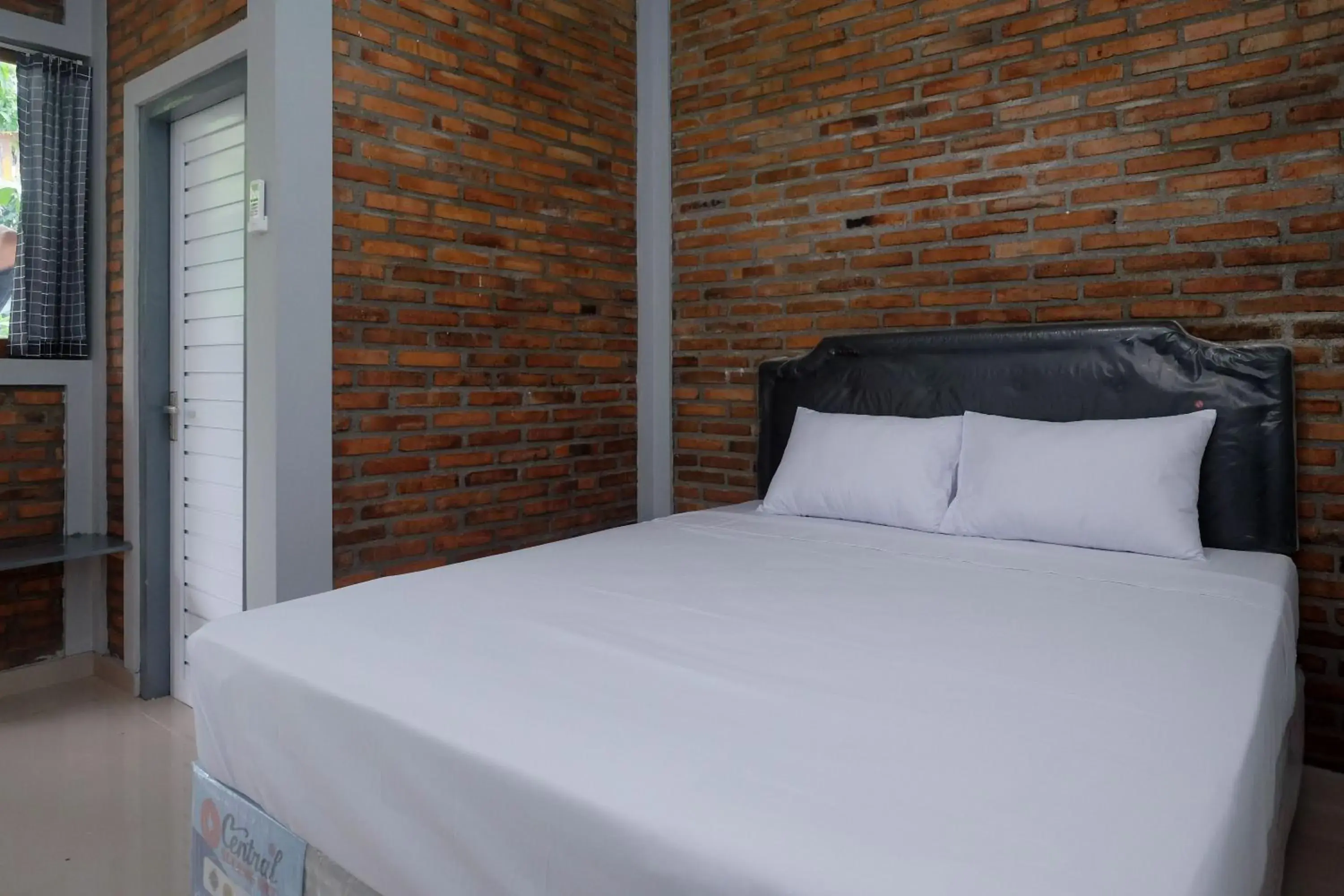 Bed in RedDoorz @ Jalan Ringroad Selatan 2 Bed in RedDoorz @ Jalan Ringroad Selatan 2