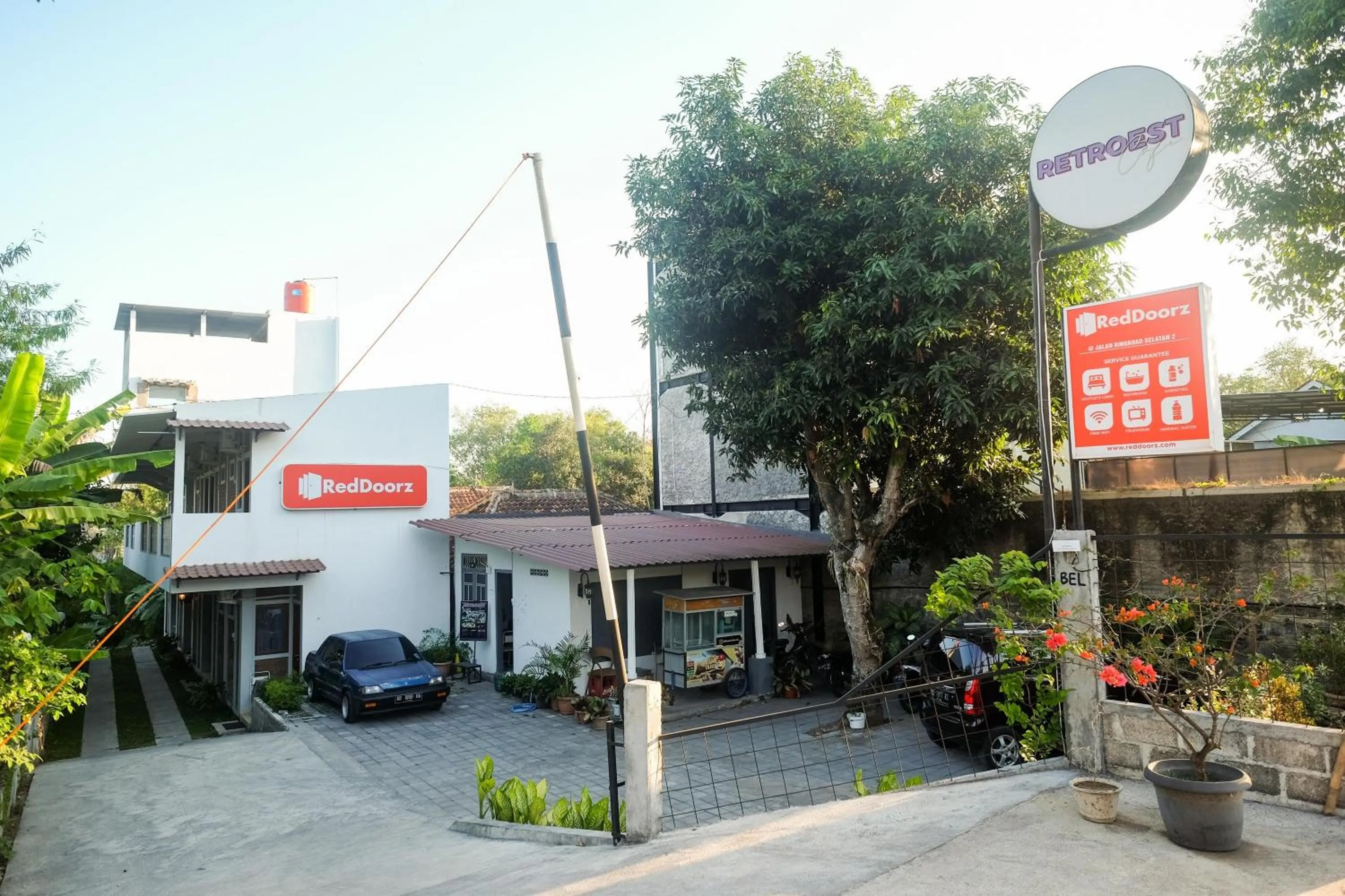 Property building in RedDoorz @ Jalan Ringroad Selatan 2