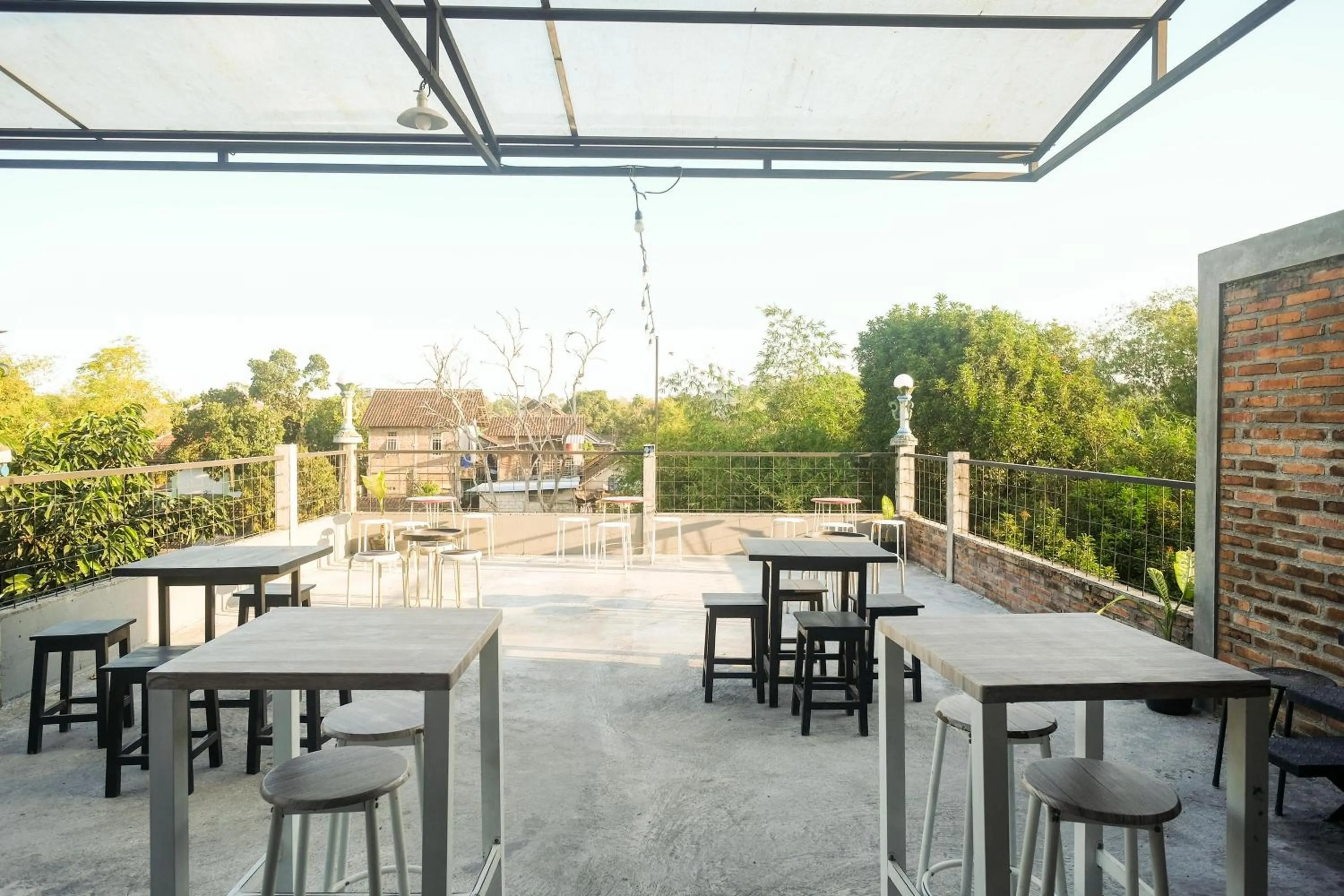 Restaurant/places to eat in RedDoorz @ Jalan Ringroad Selatan 2