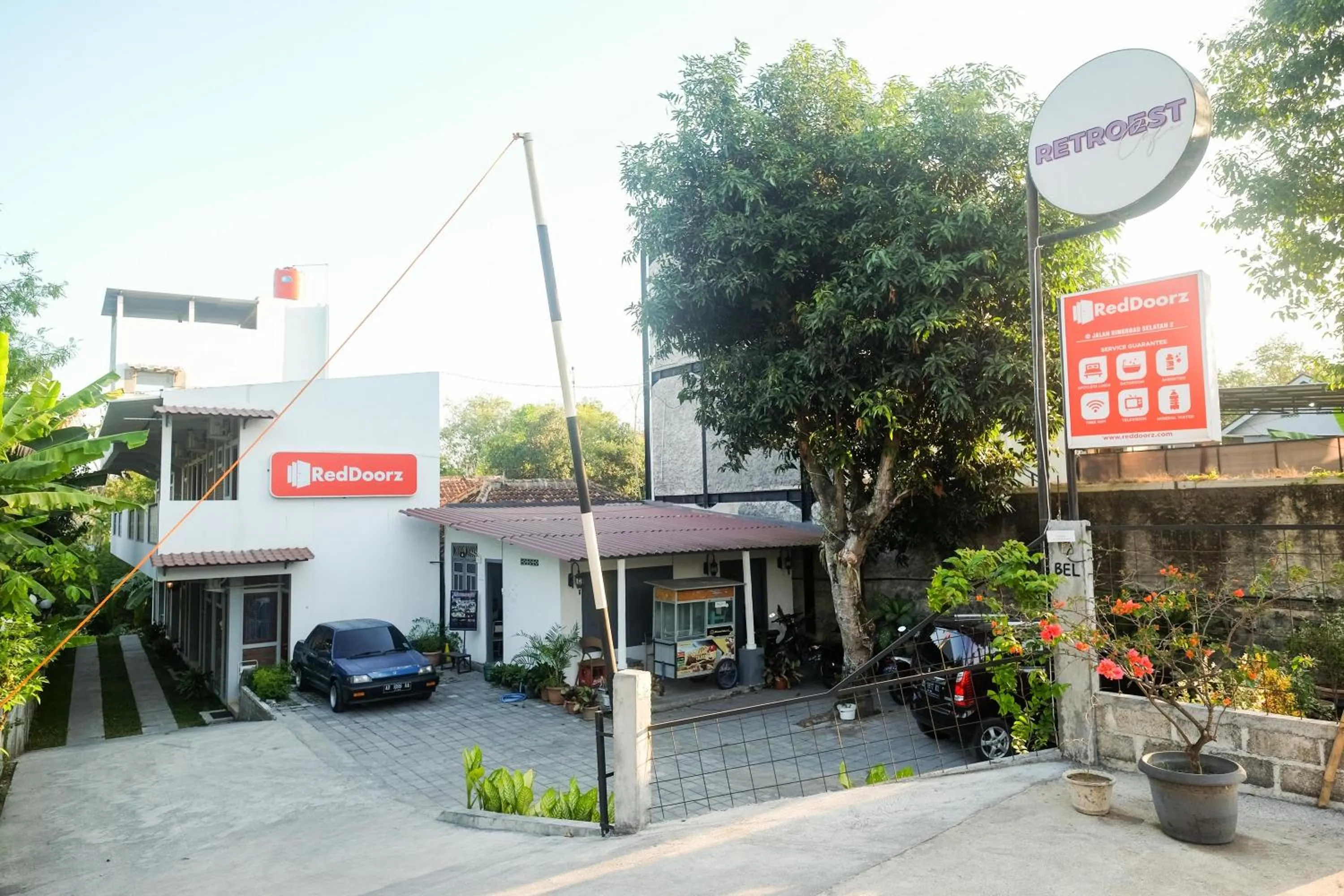 Property building in RedDoorz @ Jalan Ringroad Selatan 2