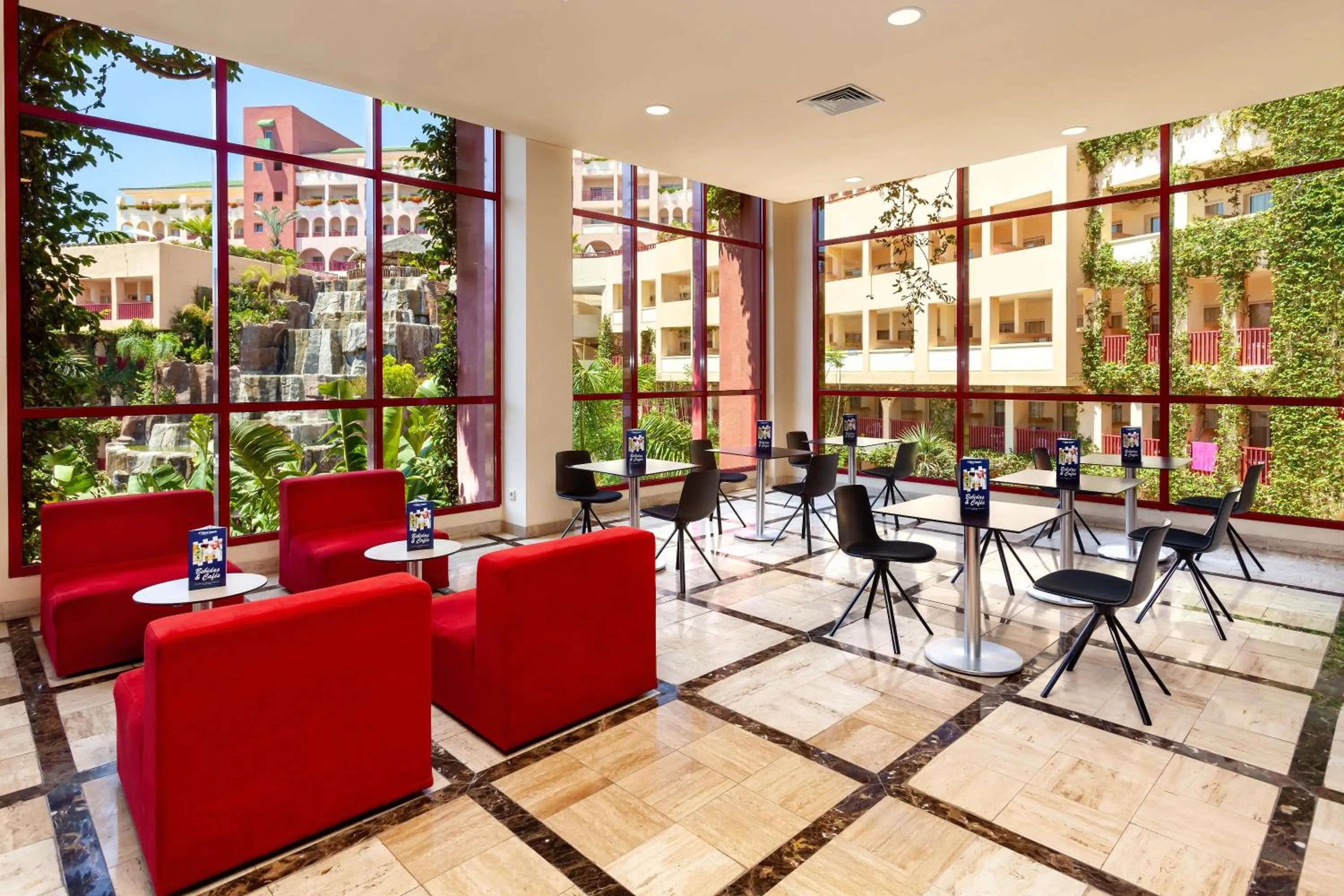 Lounge or bar in Hotel Best Jacaranda