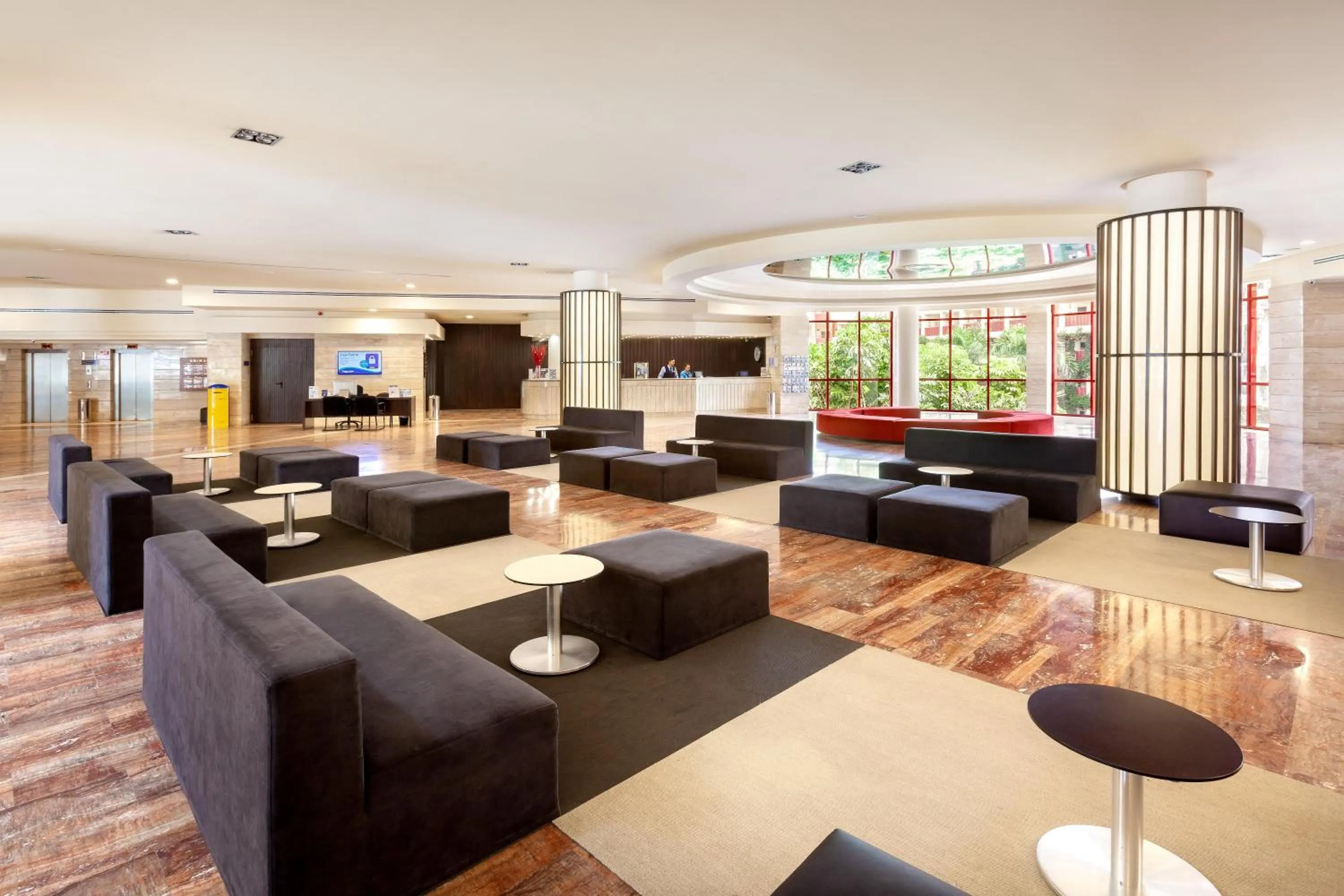 Lobby or reception in Hotel Best Jacaranda