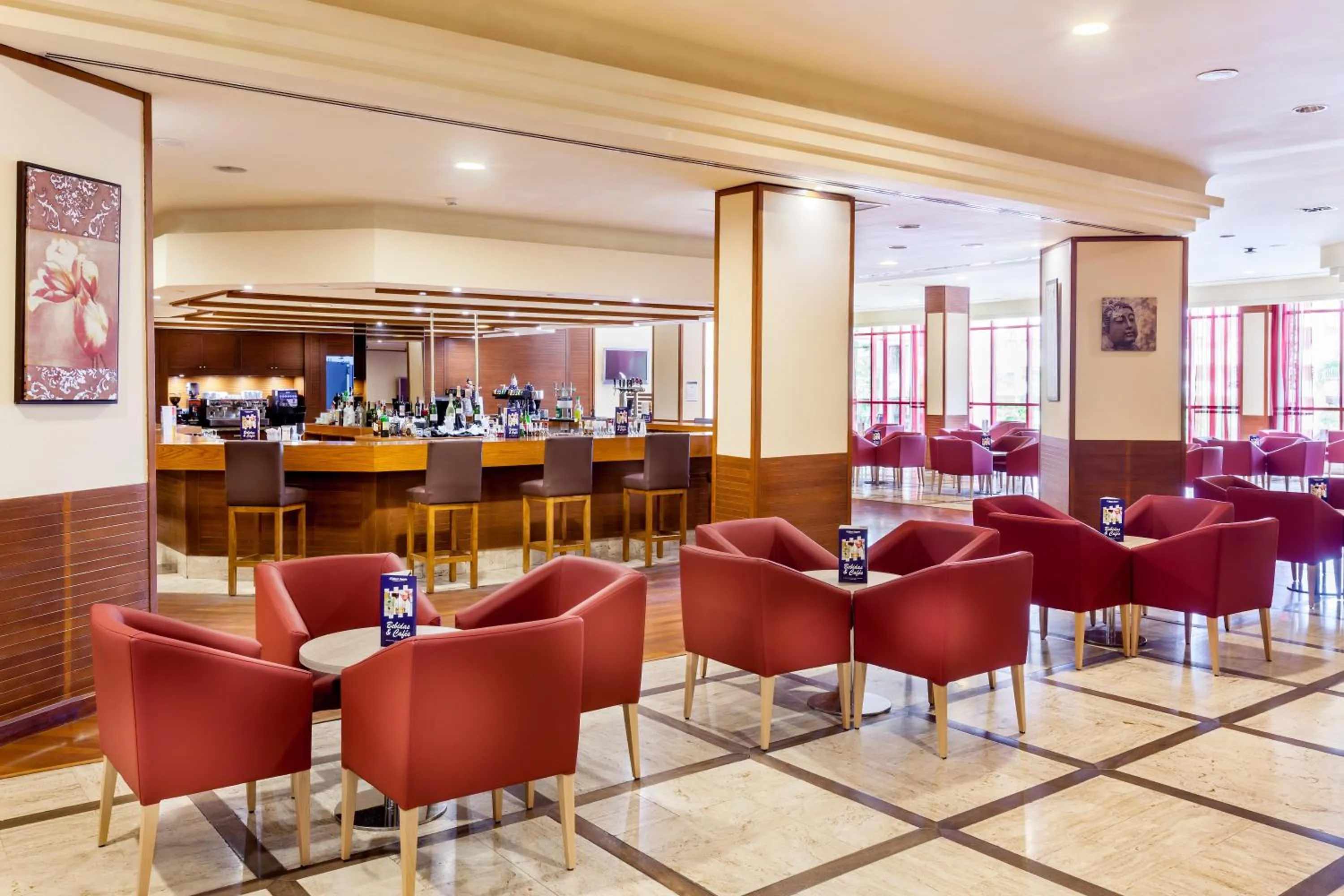 Lounge or bar in Hotel Best Jacaranda