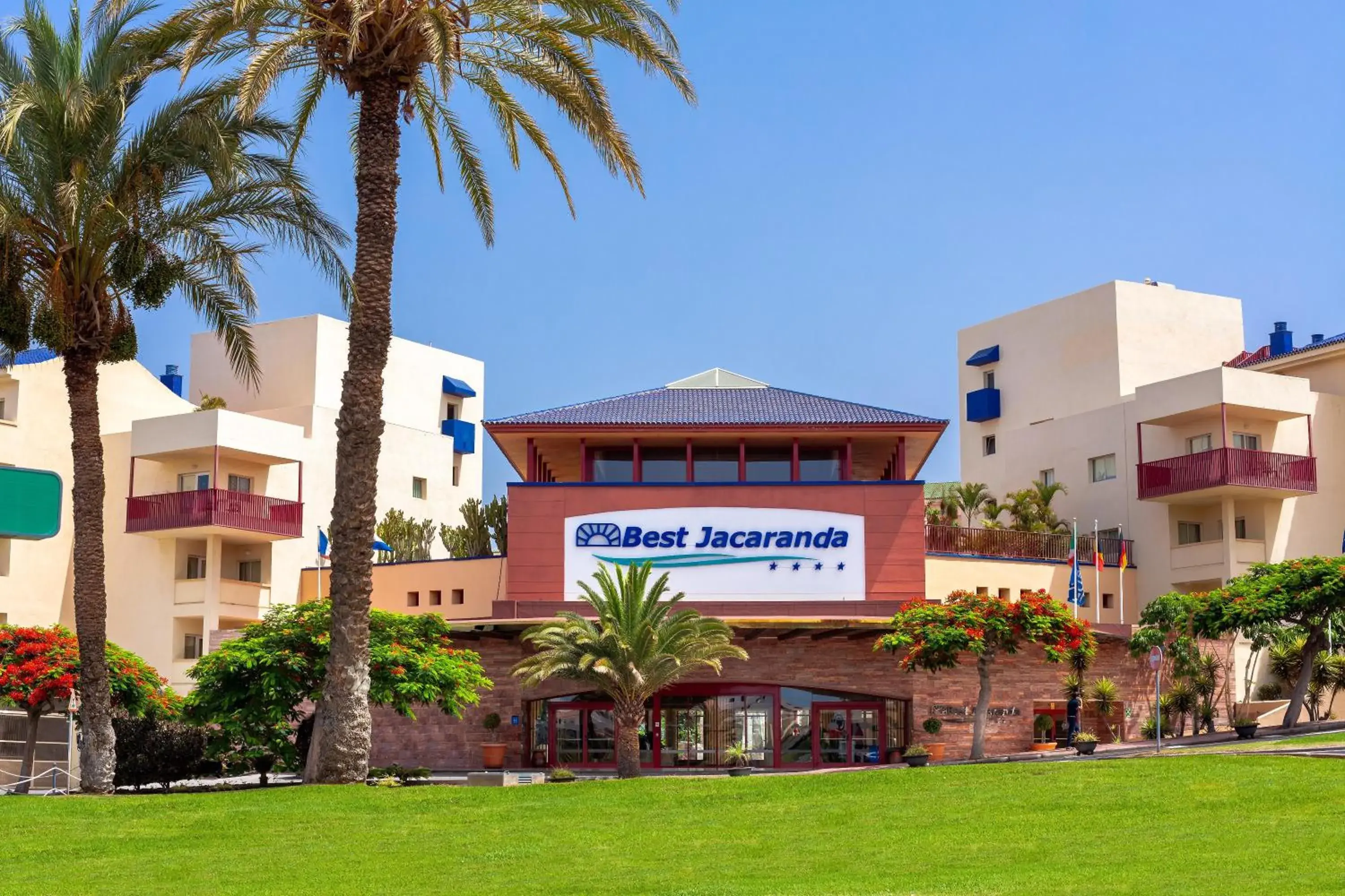 Property building in Hotel Best Jacaranda Property building in Hotel Best Jacaranda