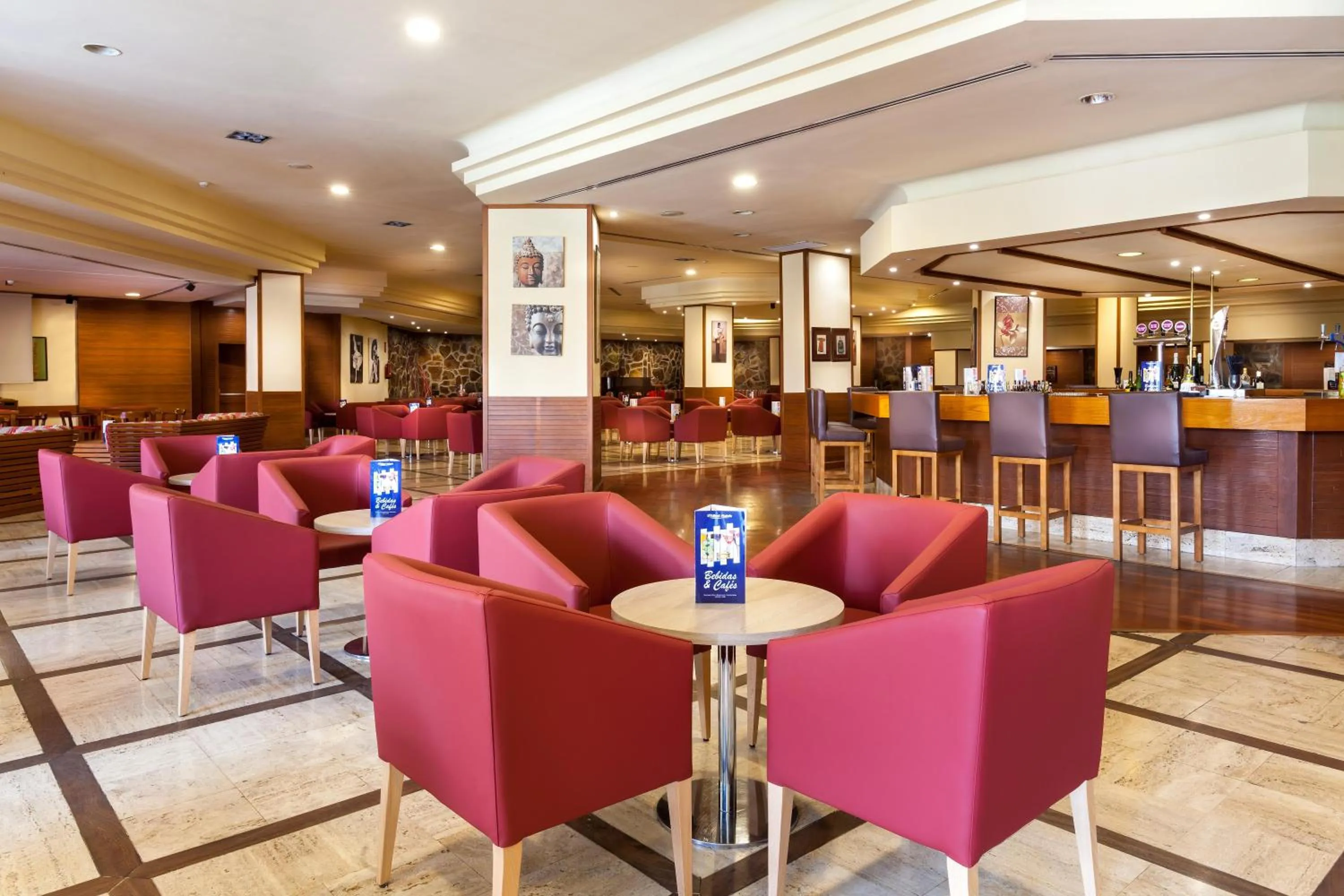 Lounge or bar in Hotel Best Jacaranda