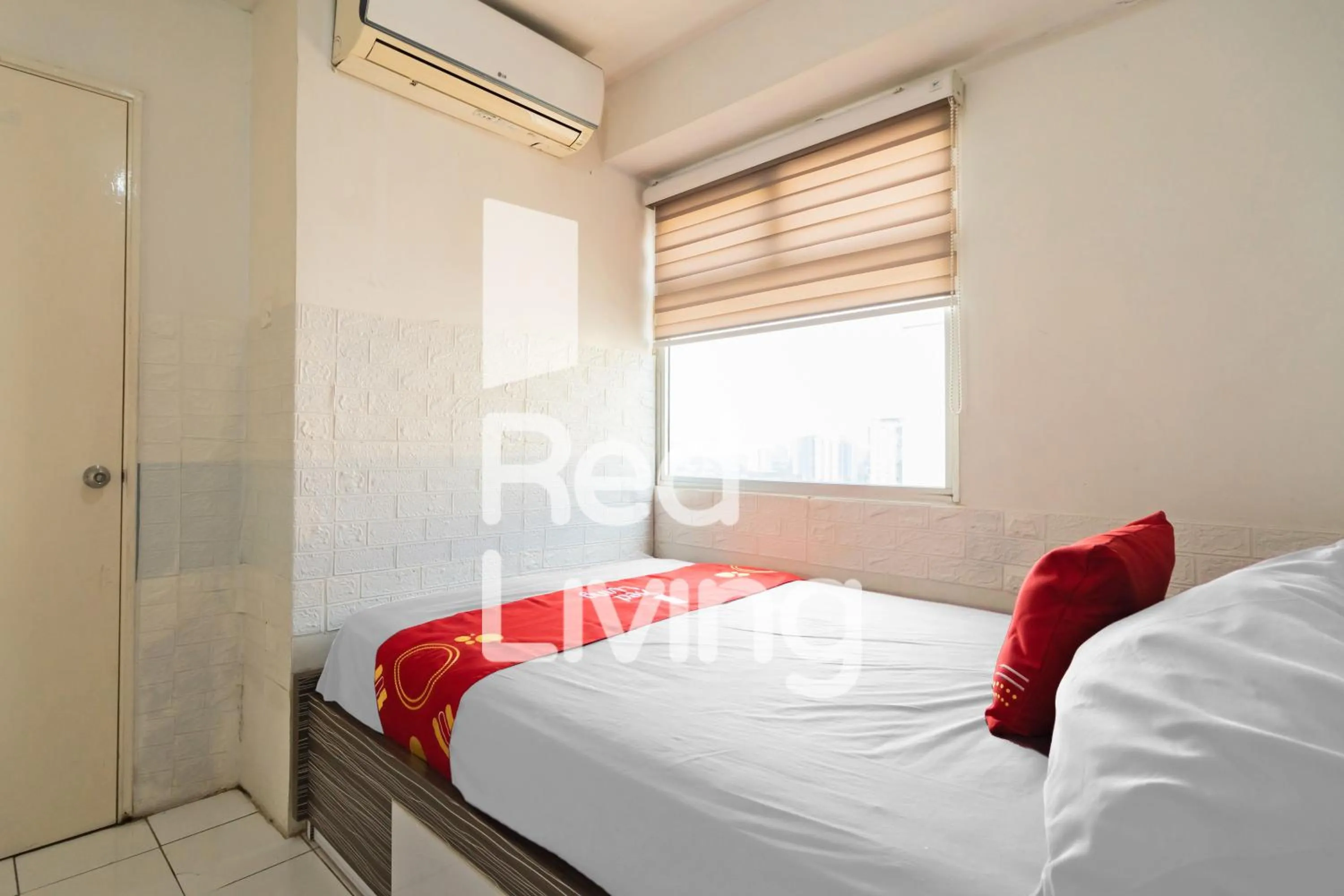 Bedroom, Bed in RedLiving Apartemen Kalibata City - SAG Property Tower Kemuning